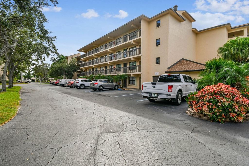 Photo of 515 30th Avenue W #H210, Bradenton, FL 34205 (MLS # A4669891)