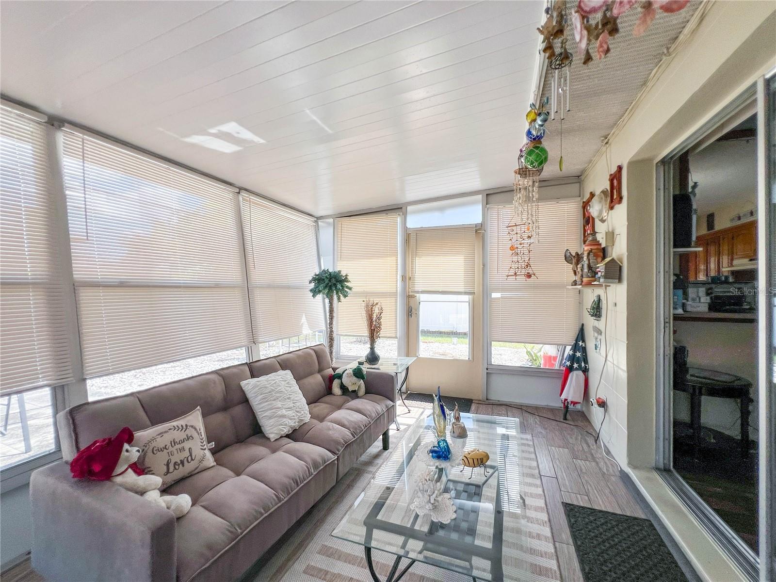 COUNTRY ESTATES 3RD ADD - Residential