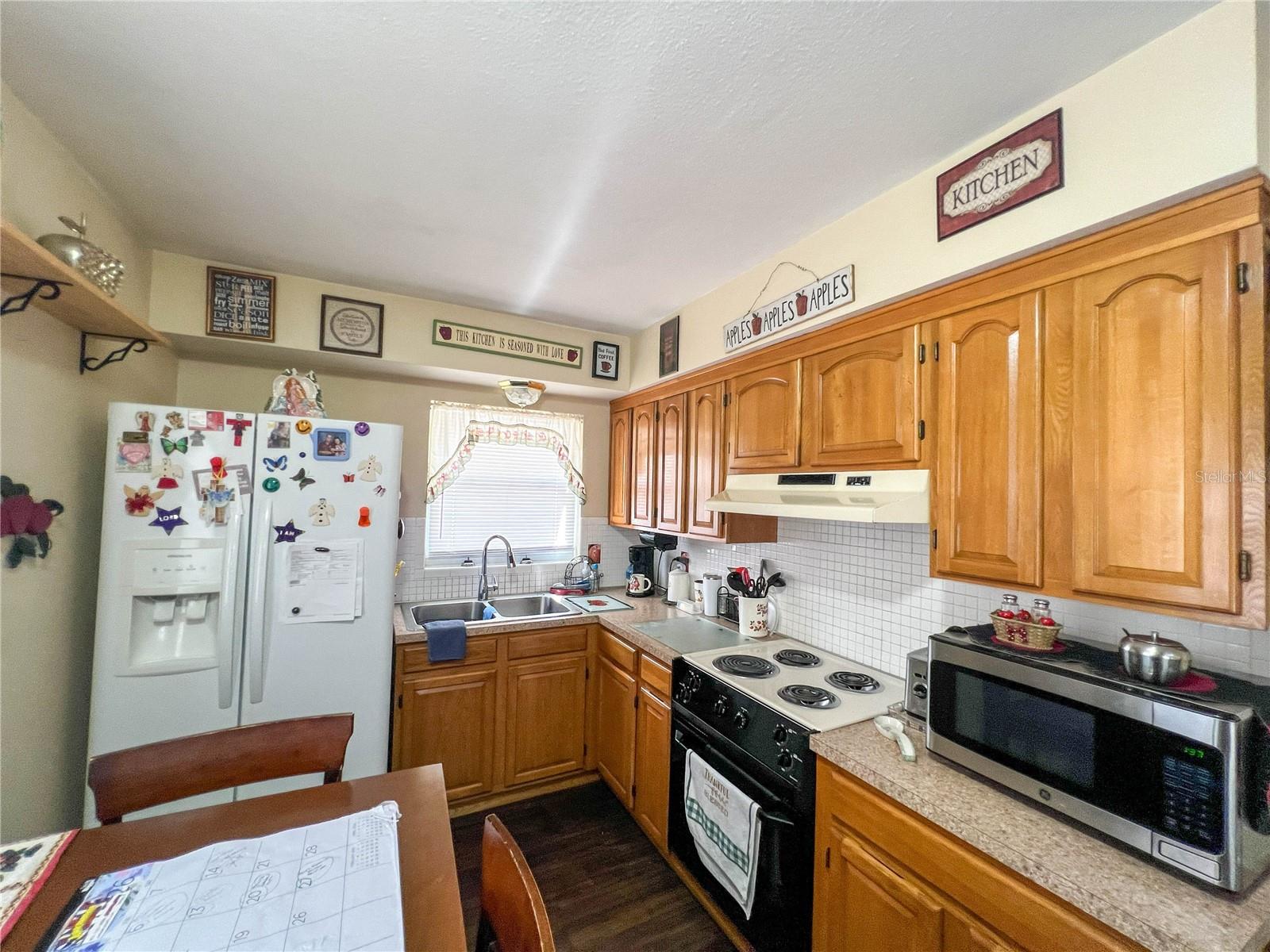 COUNTRY ESTATES 3RD ADD - Residential