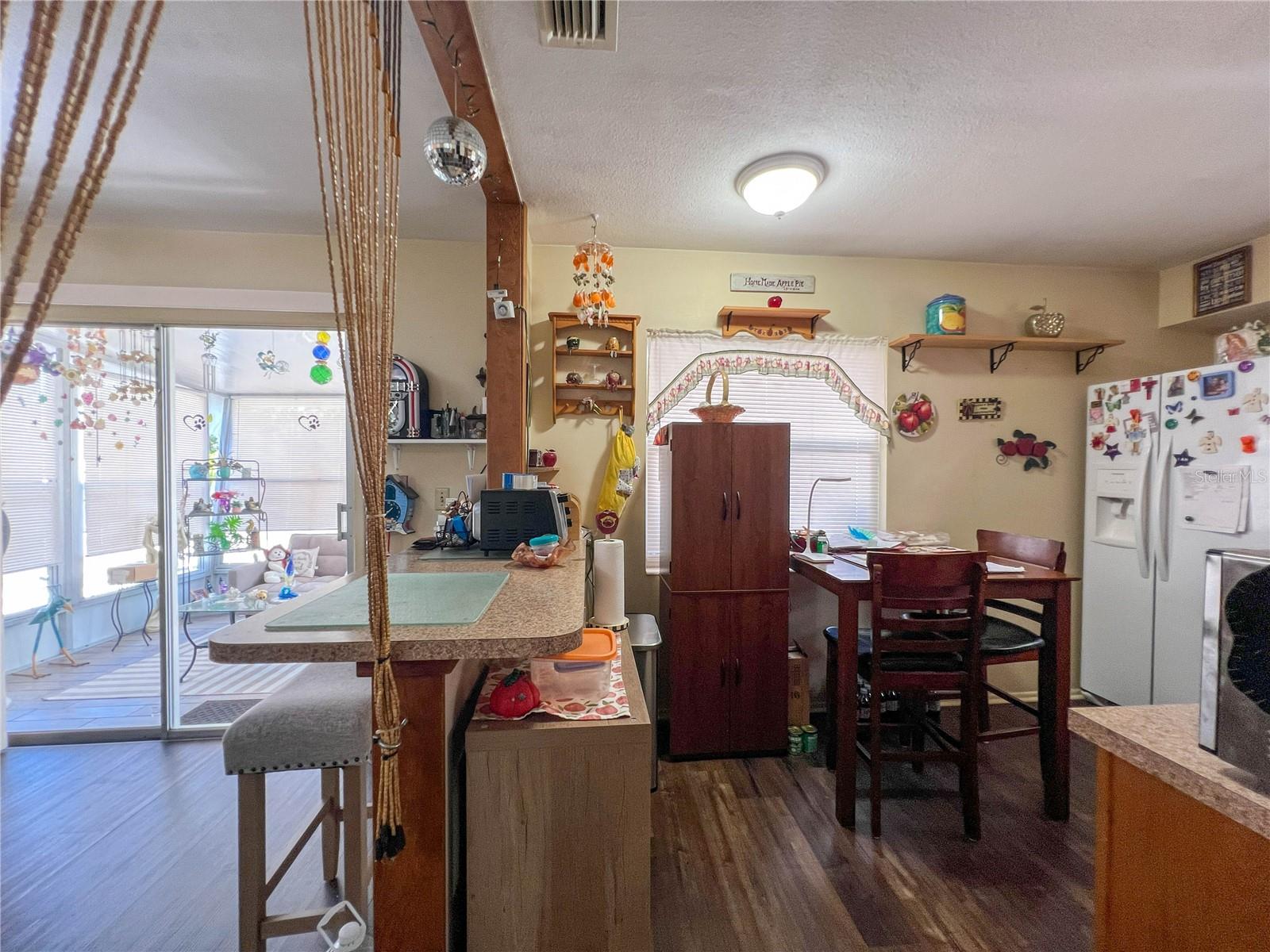 COUNTRY ESTATES 3RD ADD - Residential