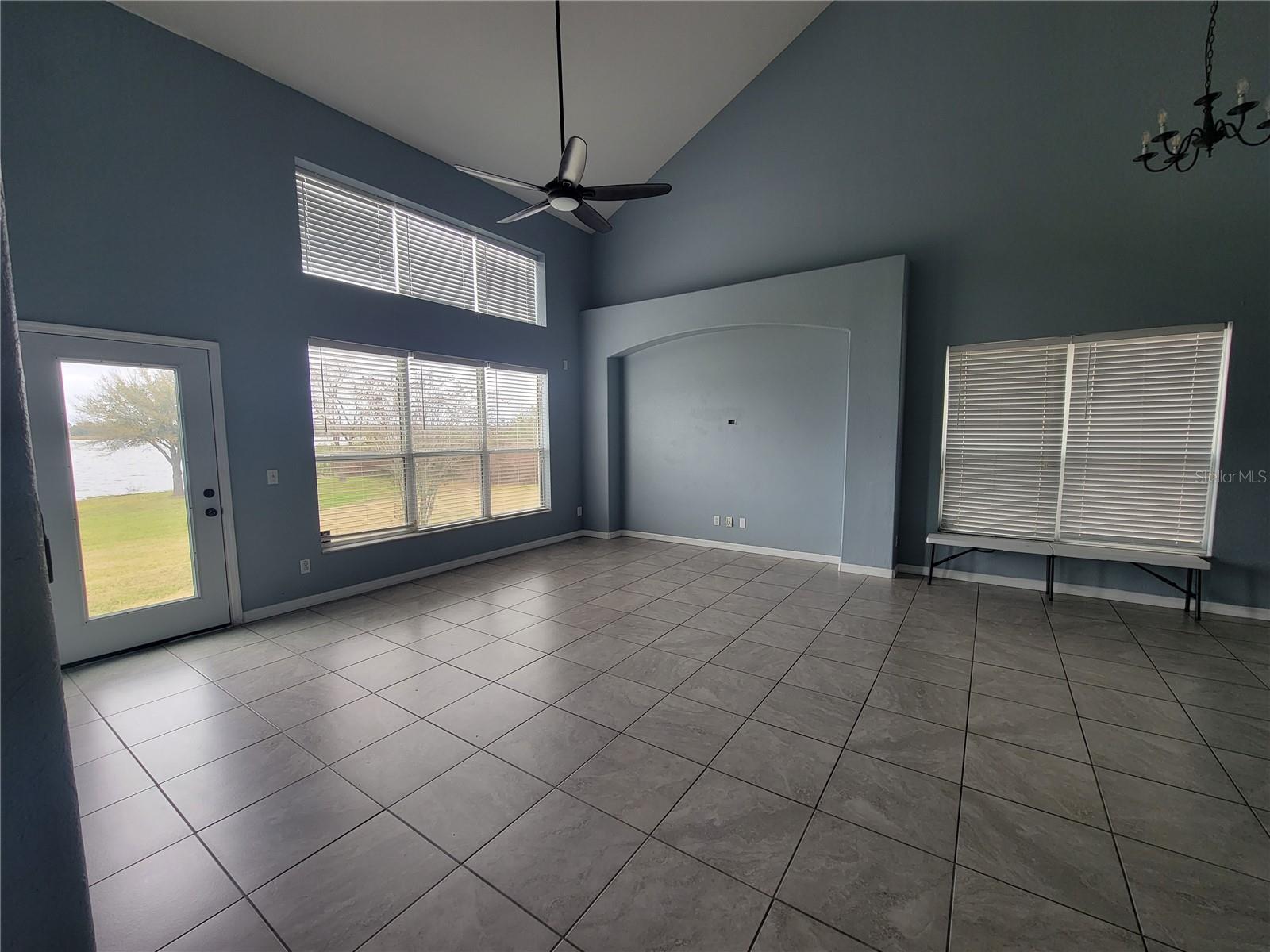LAKE ROCHELLE ESTATES - Residential