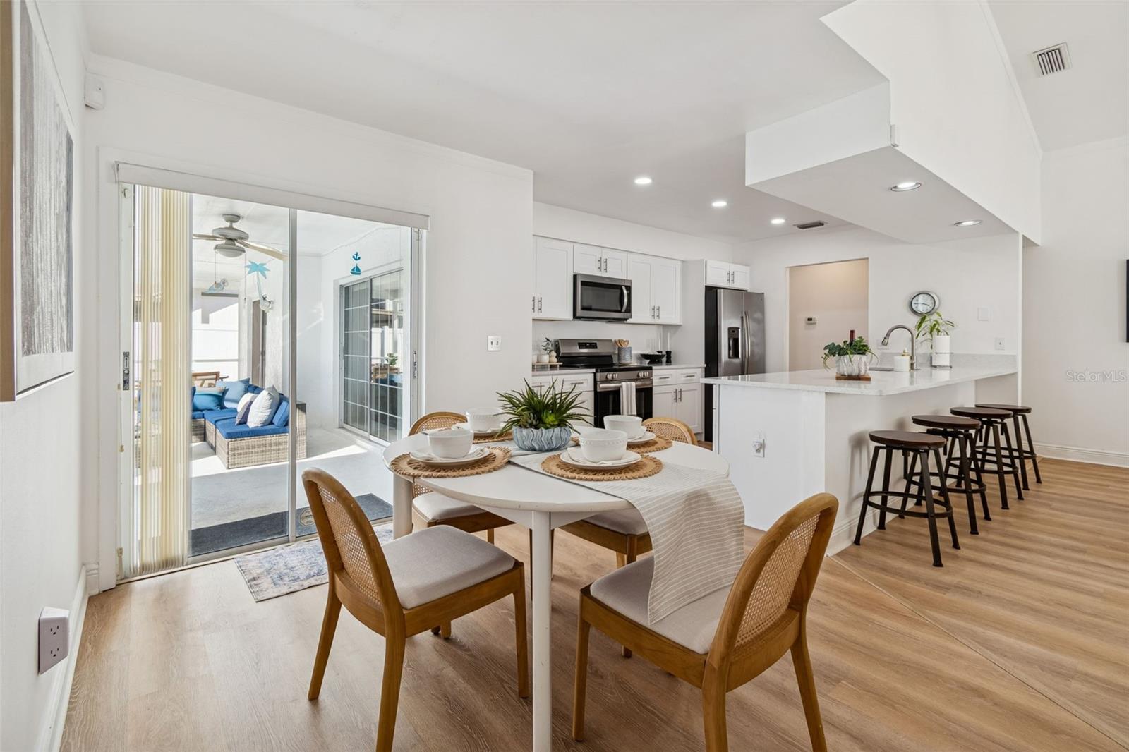 HAMPTON LAKES PH I - Residential