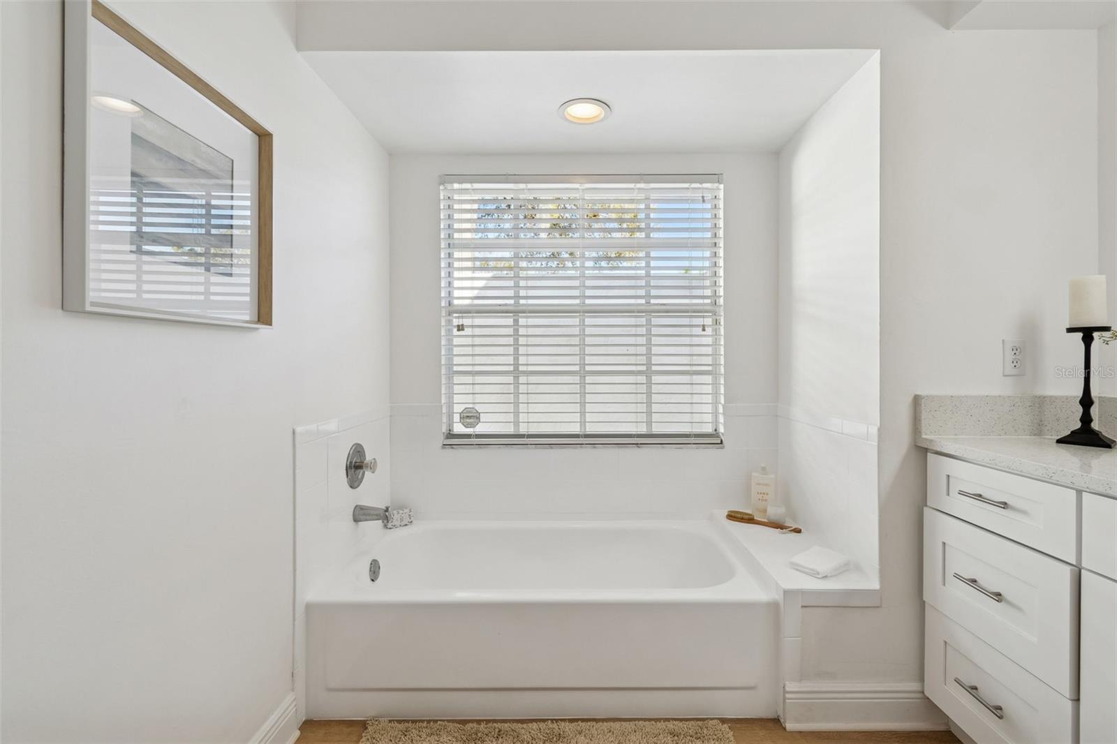 HAMPTON LAKES PH I - Residential