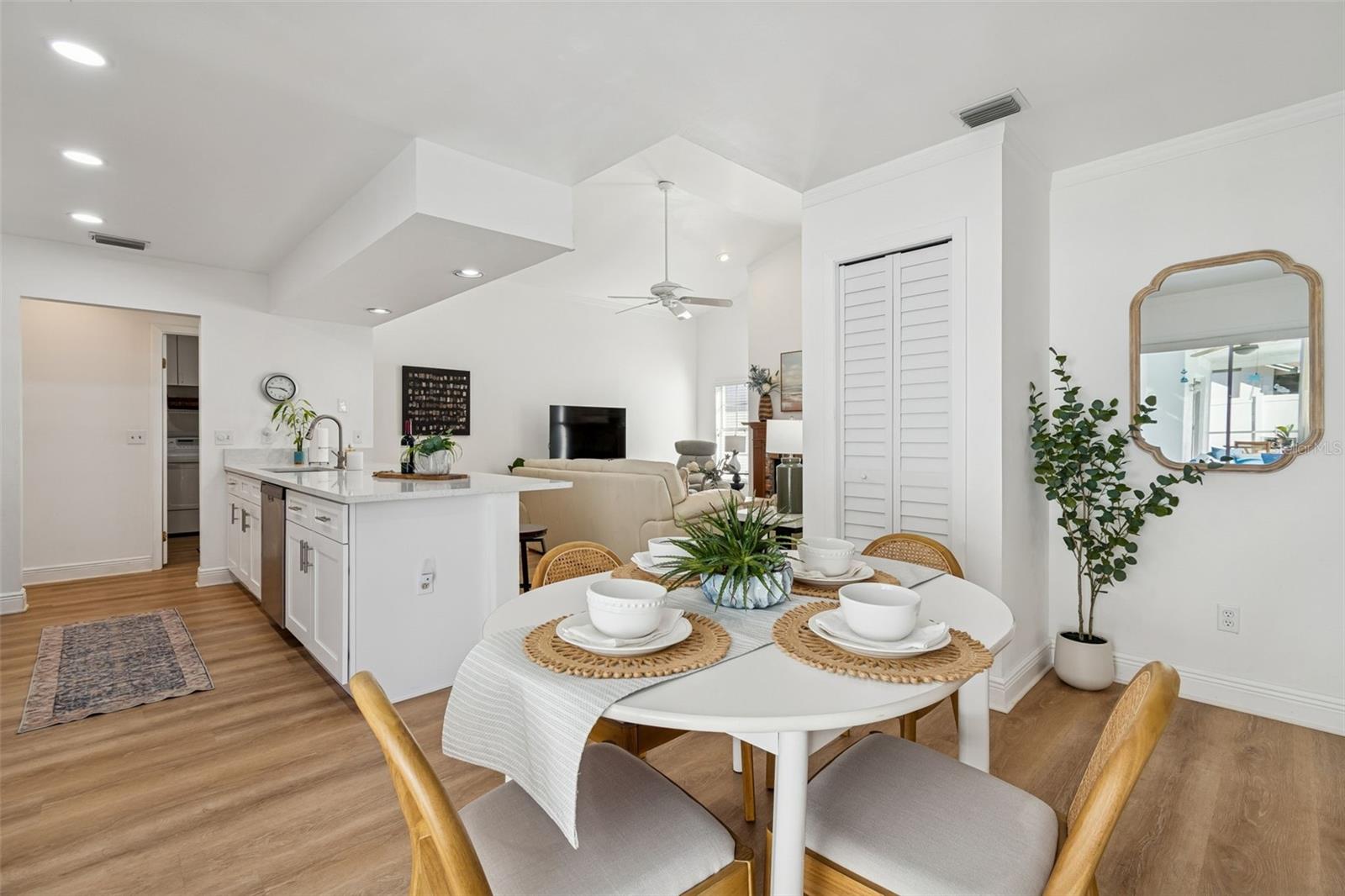 HAMPTON LAKES PH I - Residential