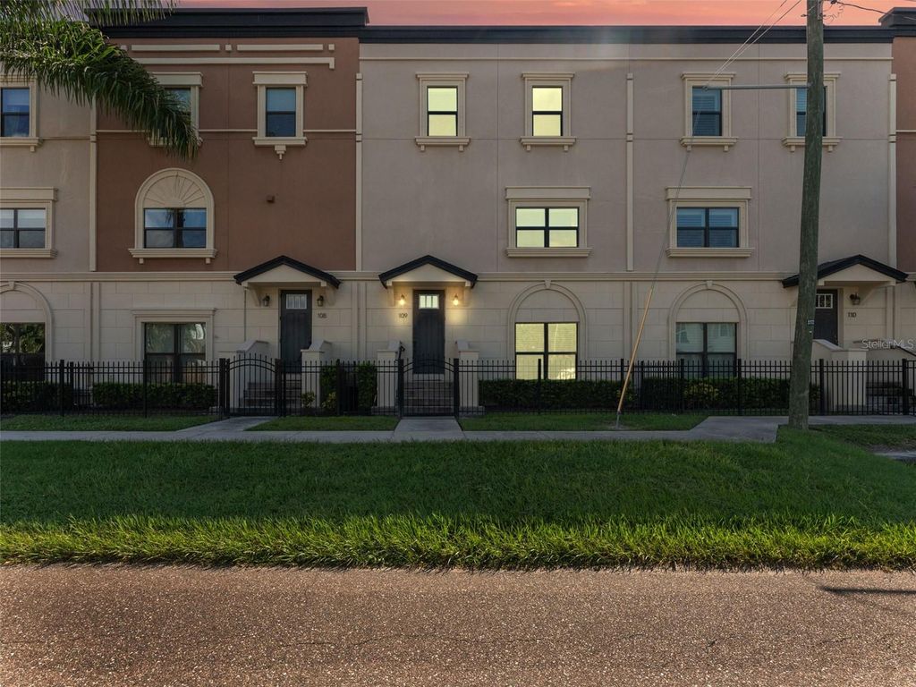 Photo of 3421 W Horatio Street #109, Tampa, FL 33609 (MLS # TB8427785)