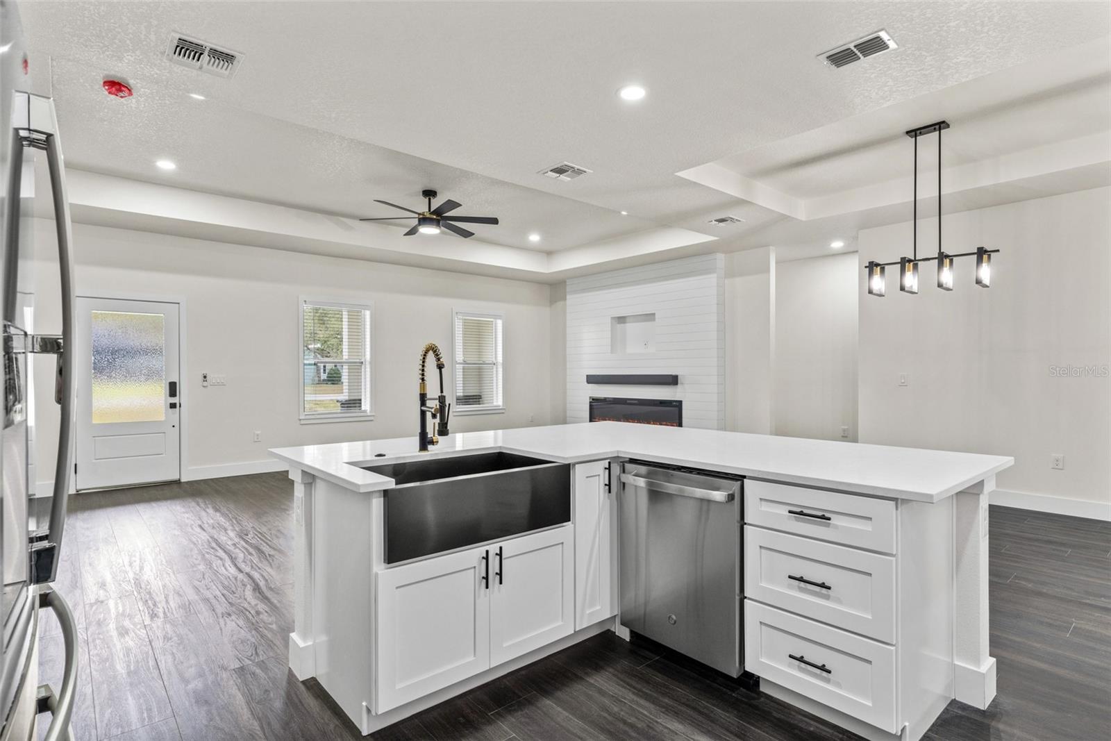 ROYAL HIGHLANDS - Residential