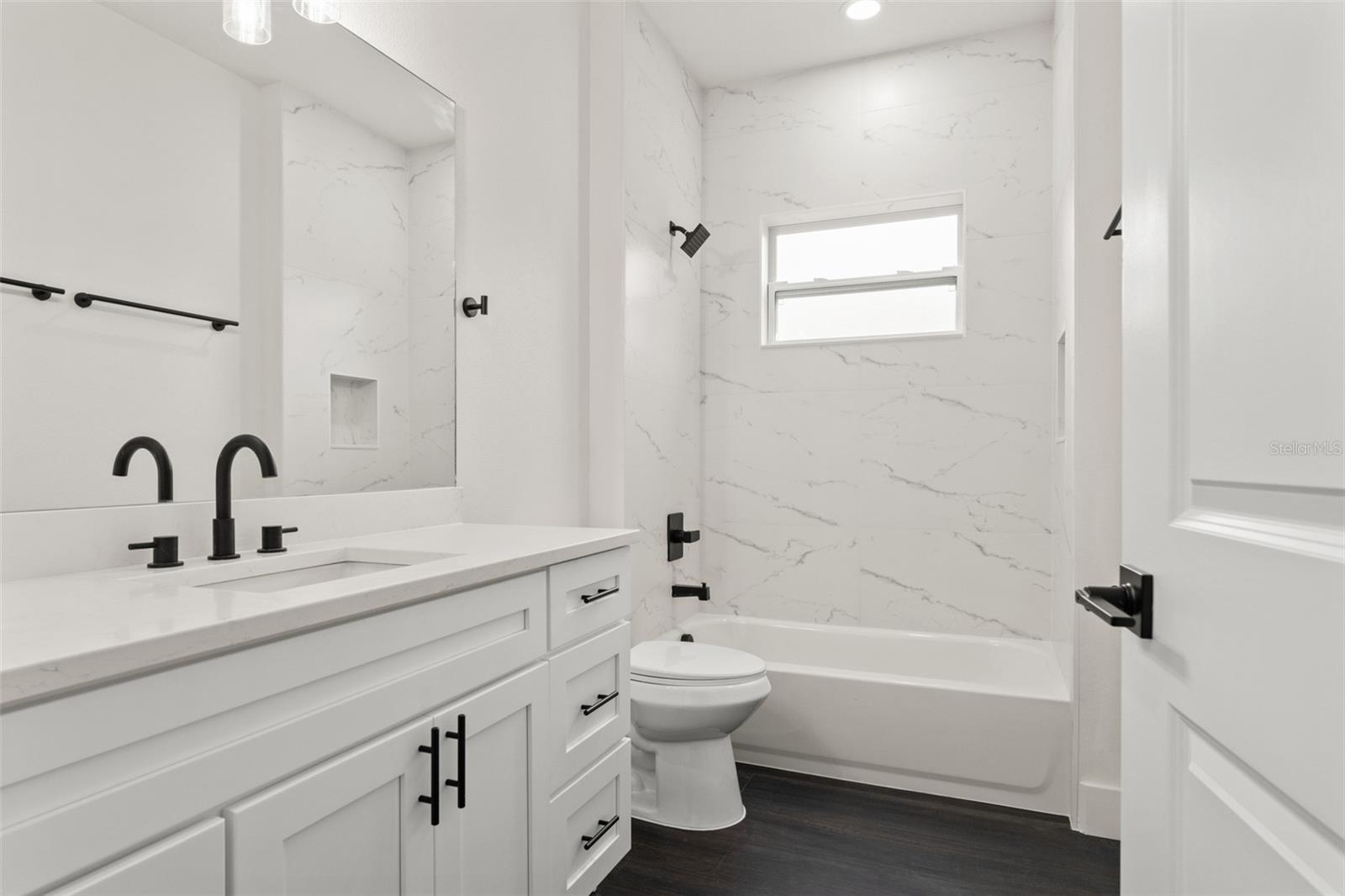 ROYAL HIGHLANDS - Residential