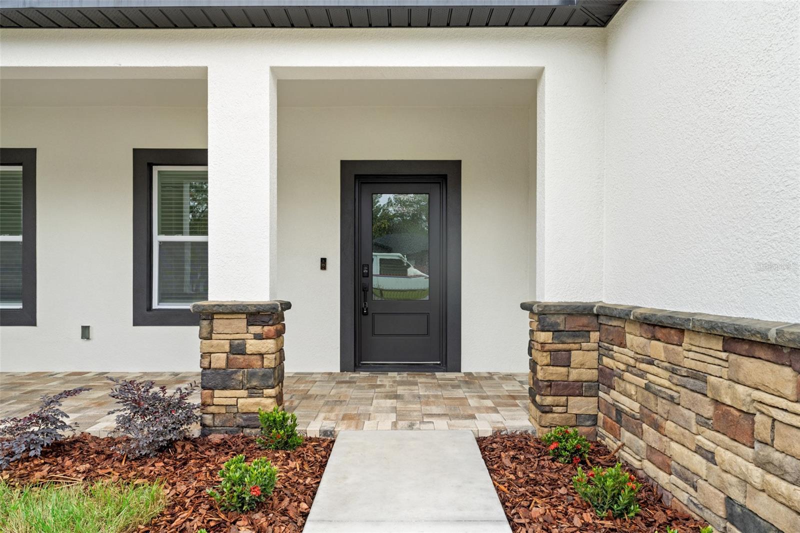 ROYAL HIGHLANDS - Residential