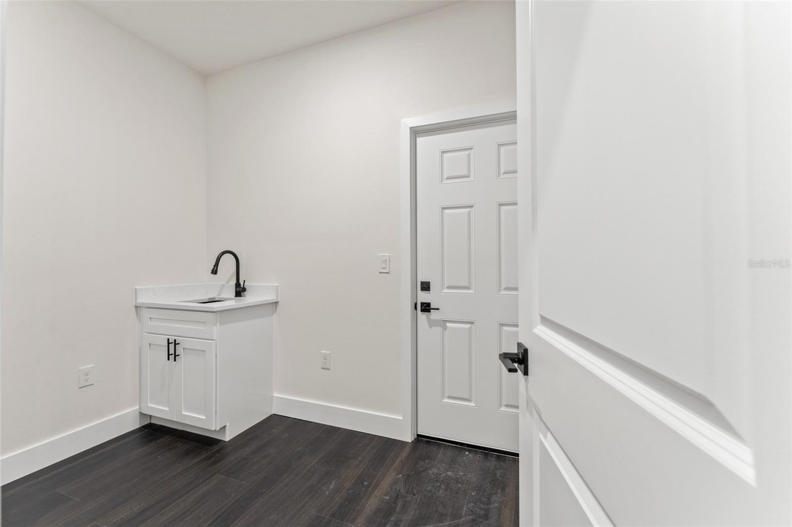 ROYAL HIGHLANDS - Residential