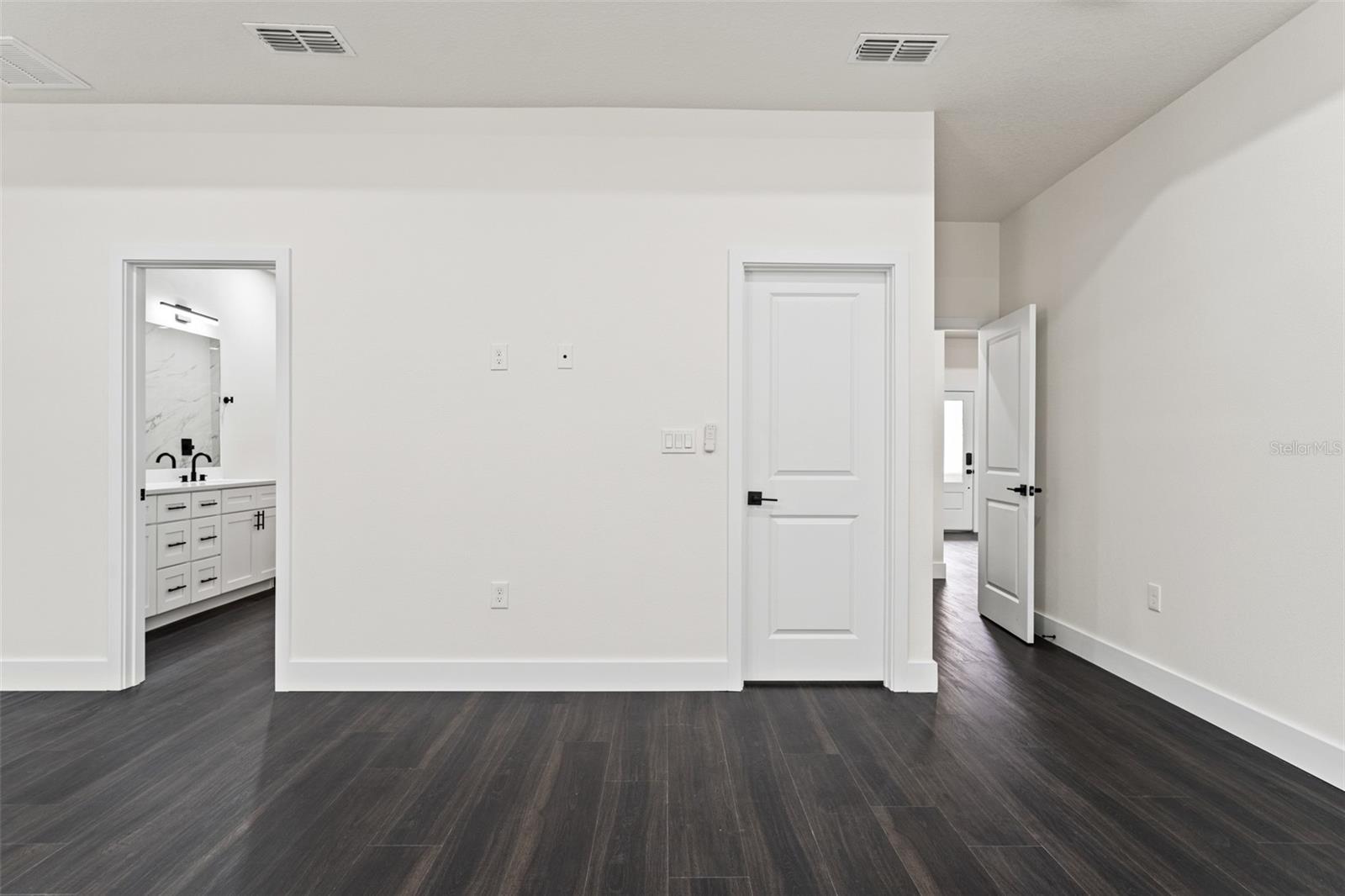 ROYAL HIGHLANDS - Residential