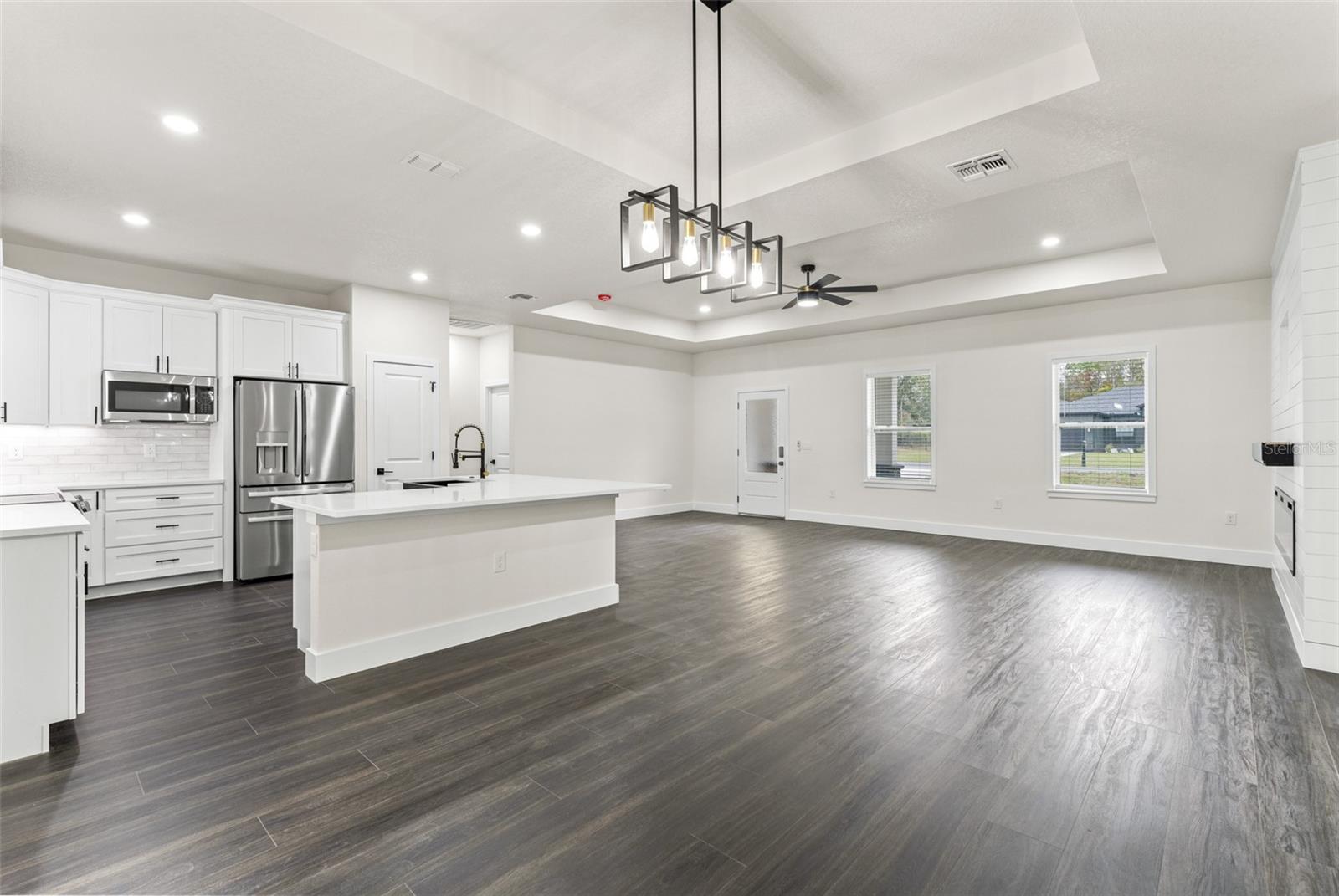 ROYAL HIGHLANDS - Residential