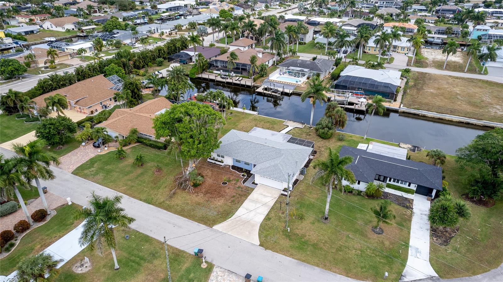 CAPE CORAL - Residential