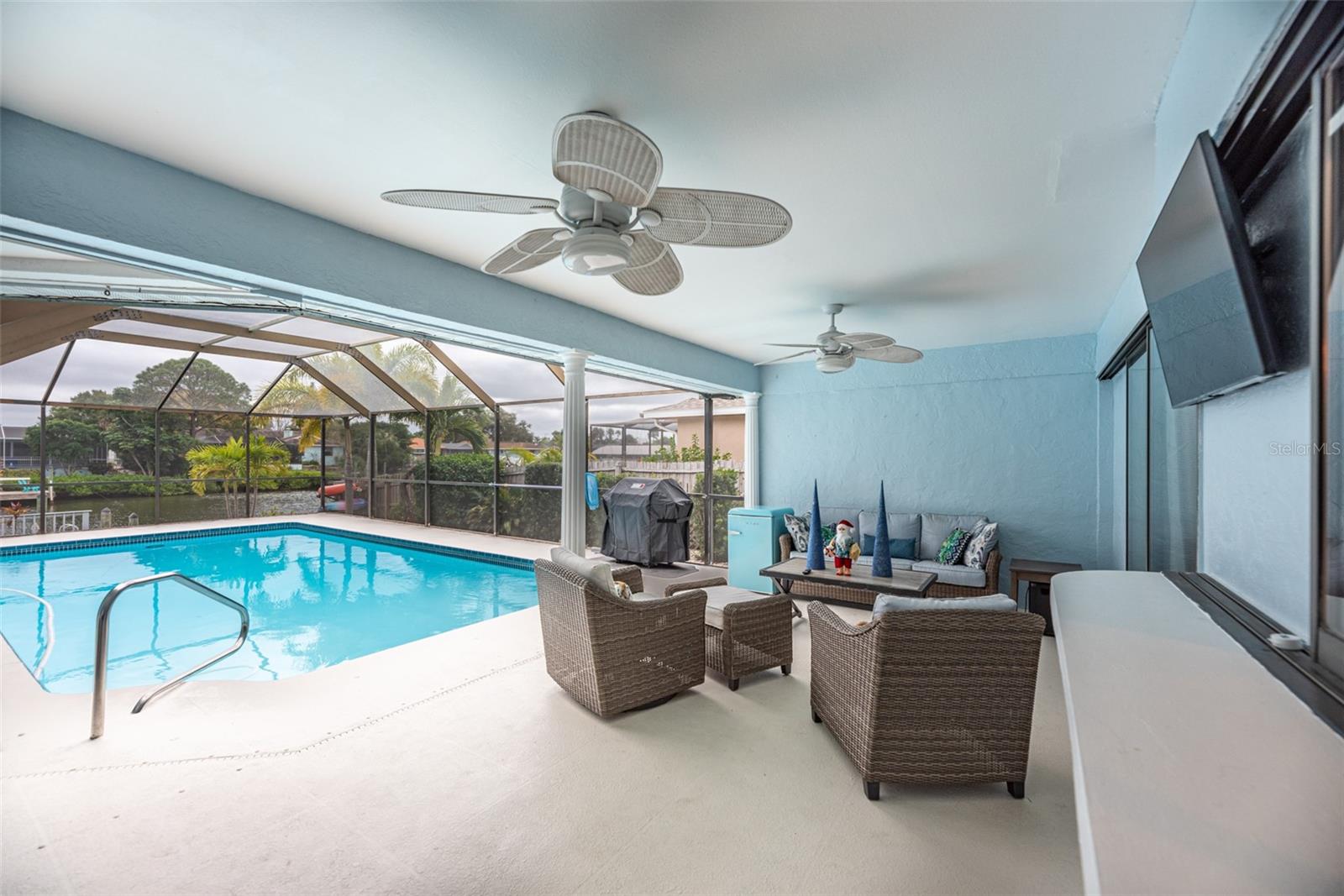 A RESUB OF A POR OF APOLLO - Residential Lease