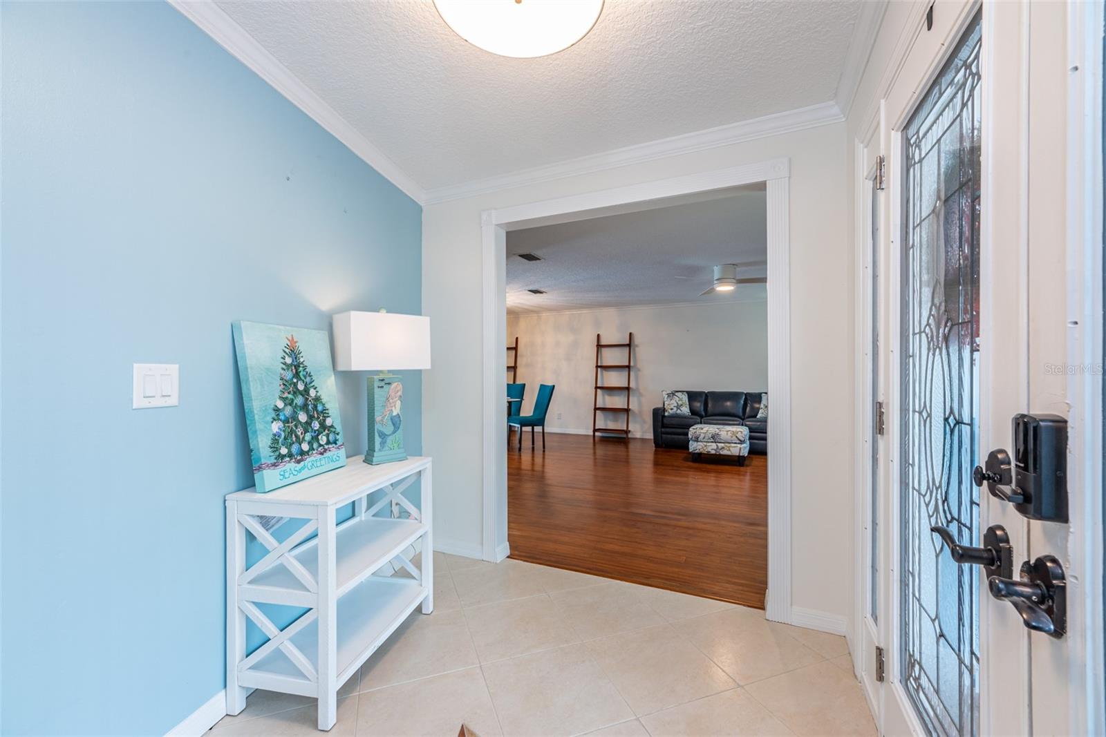A RESUB OF A POR OF APOLLO - Residential Lease