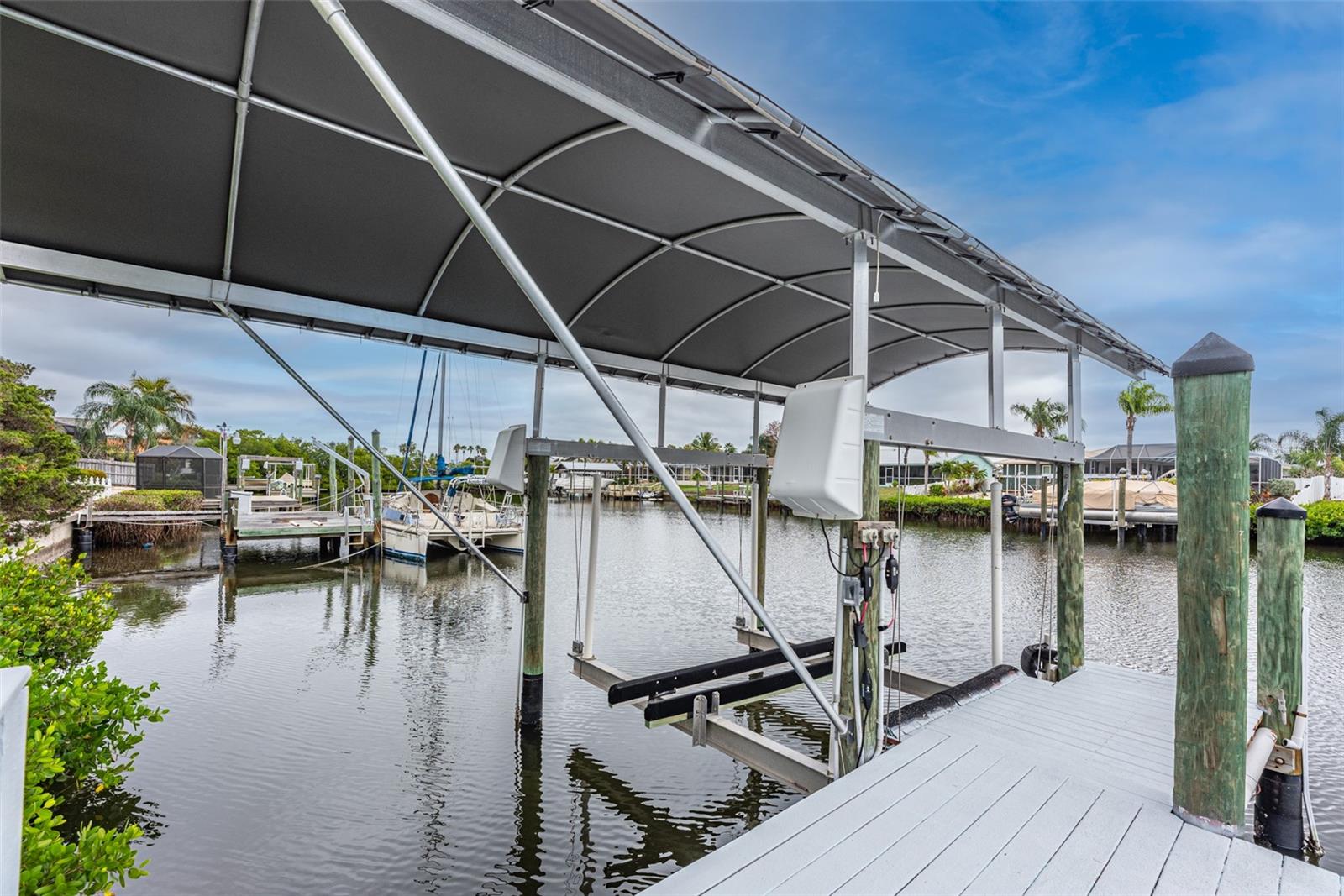 A RESUB OF A POR OF APOLLO - Residential Lease