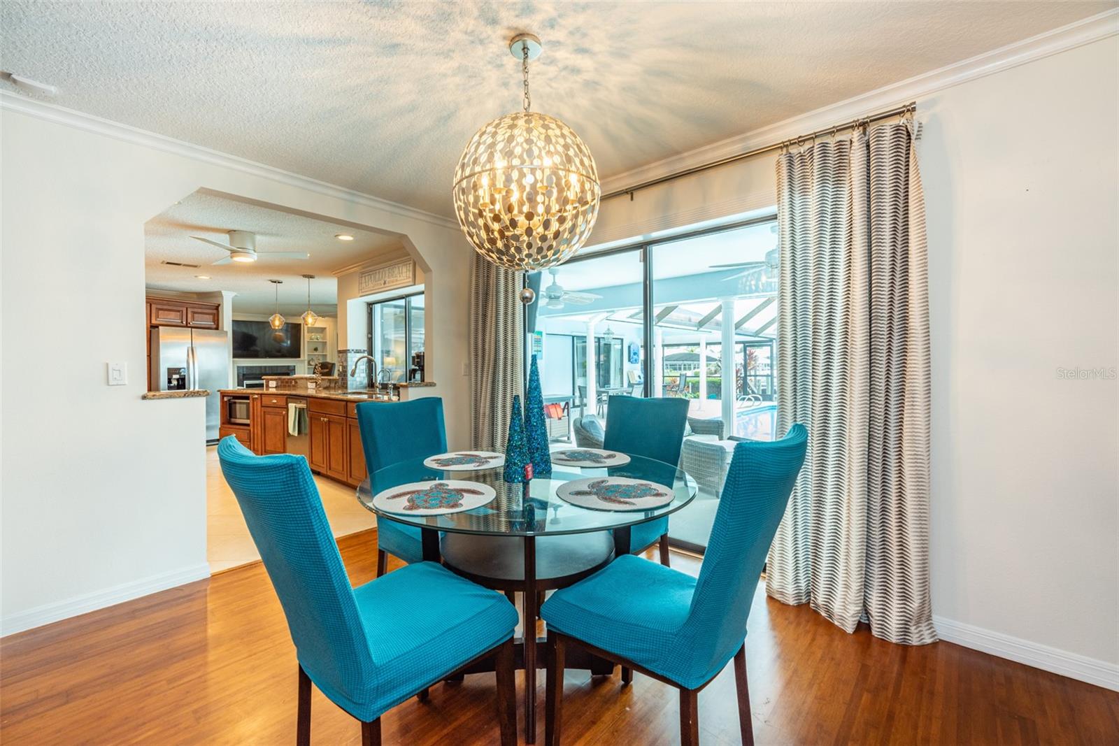 A RESUB OF A POR OF APOLLO - Residential Lease
