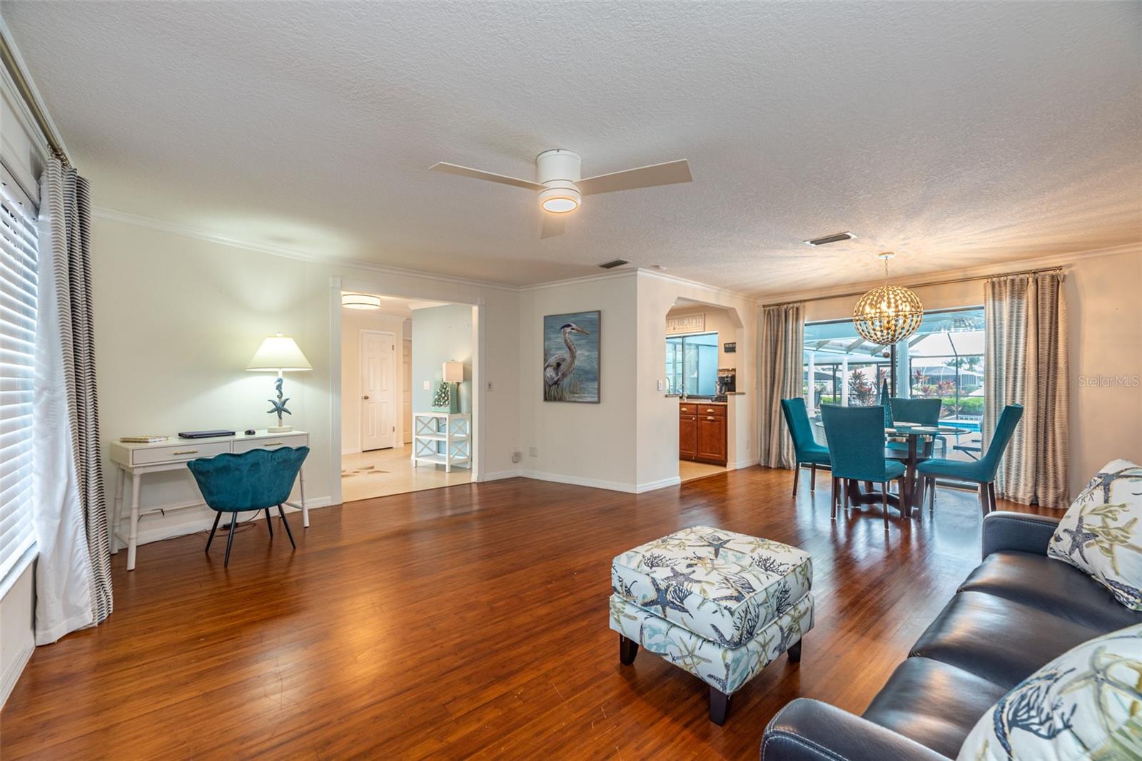 A RESUB OF A POR OF APOLLO - Residential Lease
