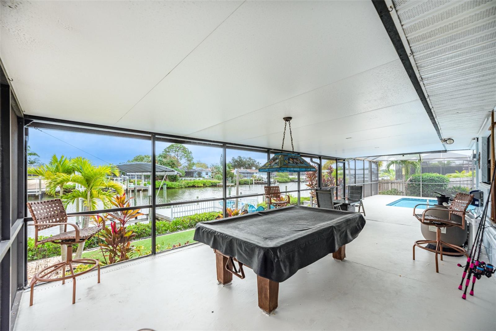 A RESUB OF A POR OF APOLLO - Residential Lease