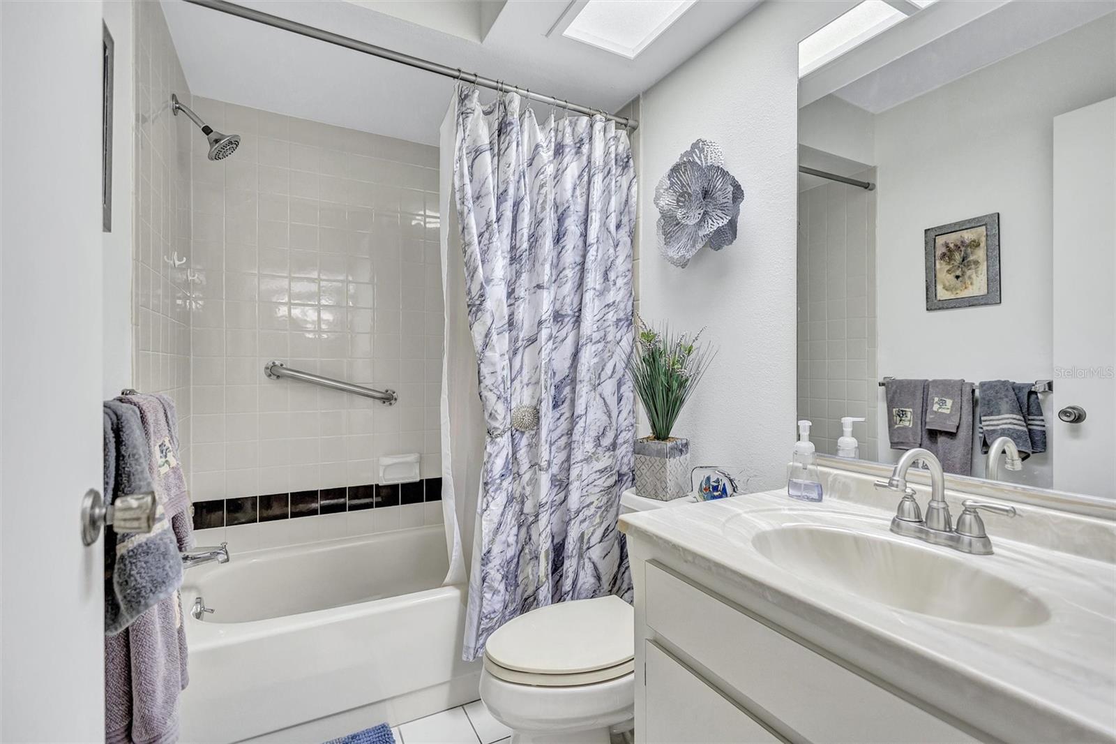 PATIO CONDO 1 - Residential