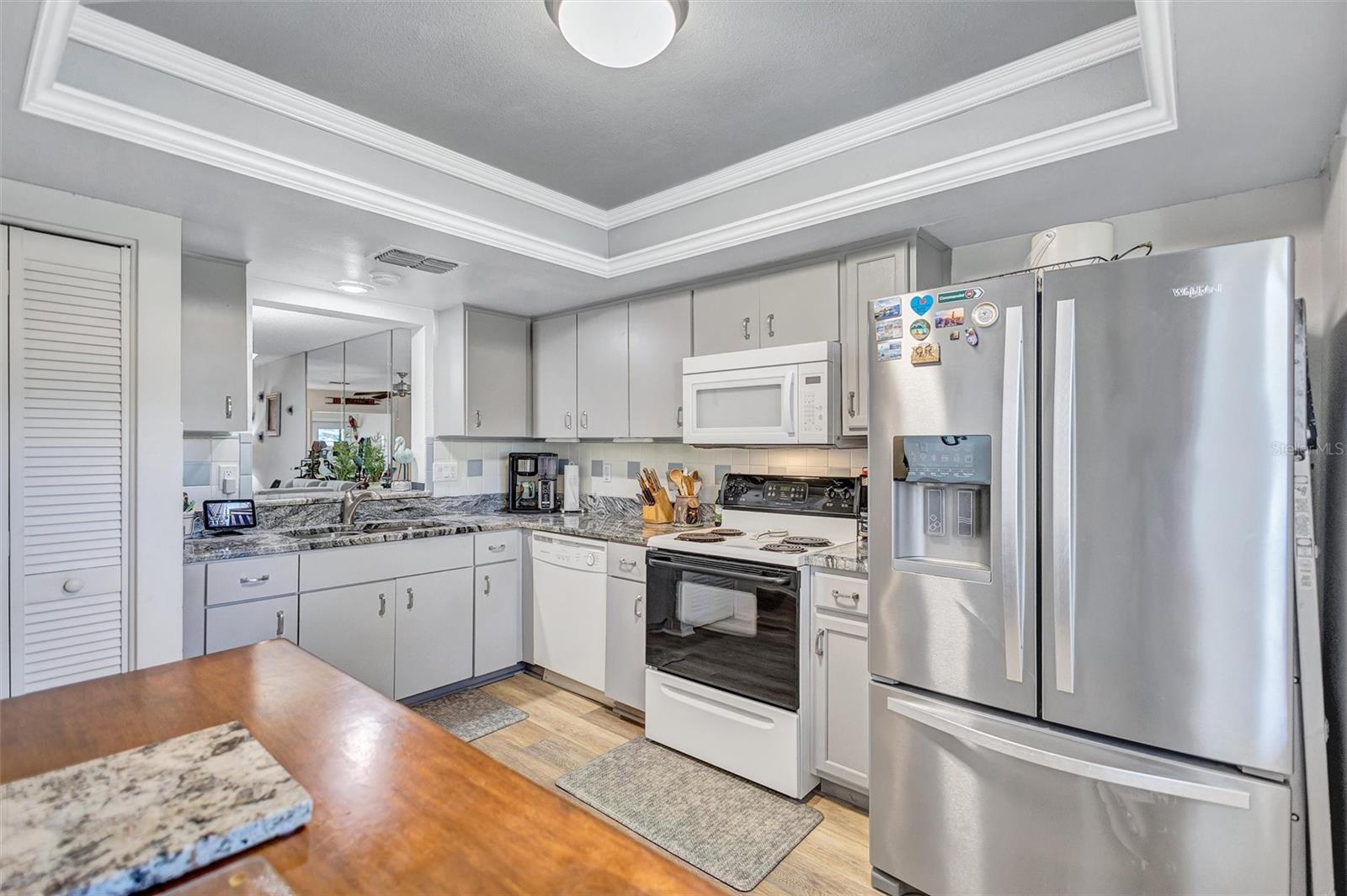 PATIO CONDO 1 - Residential