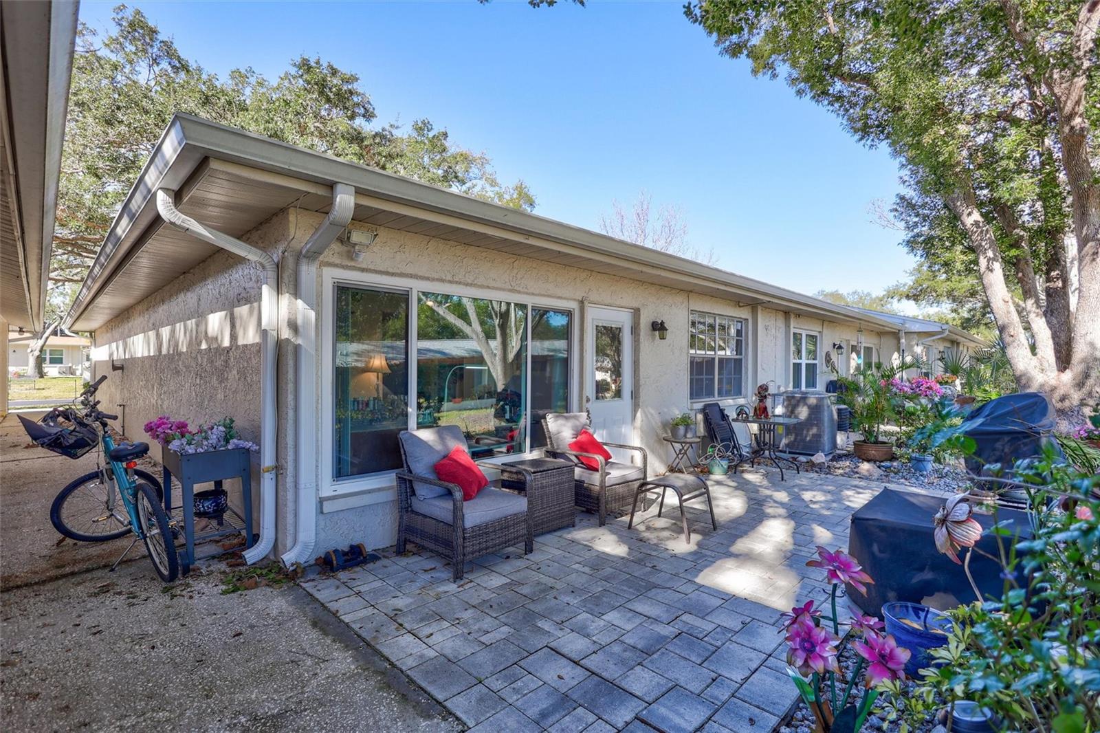 PATIO CONDO 1 - Residential