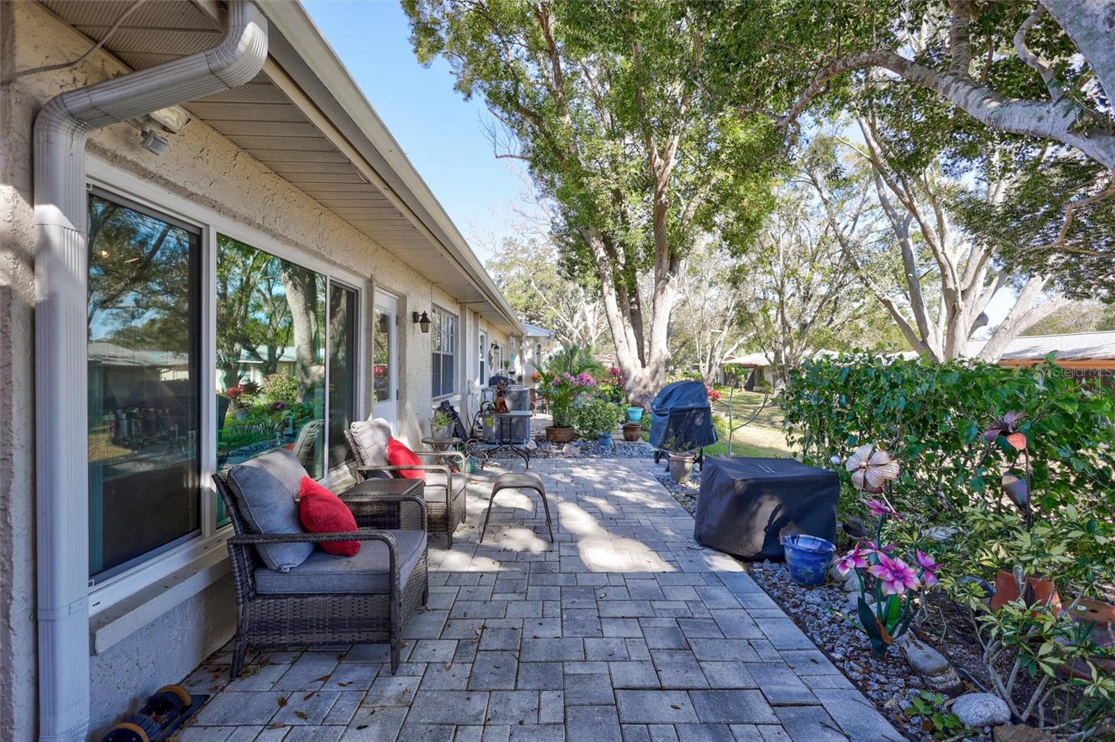 PATIO CONDO 1 - Residential