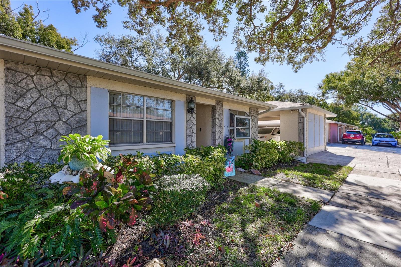 PATIO CONDO 1 - Residential