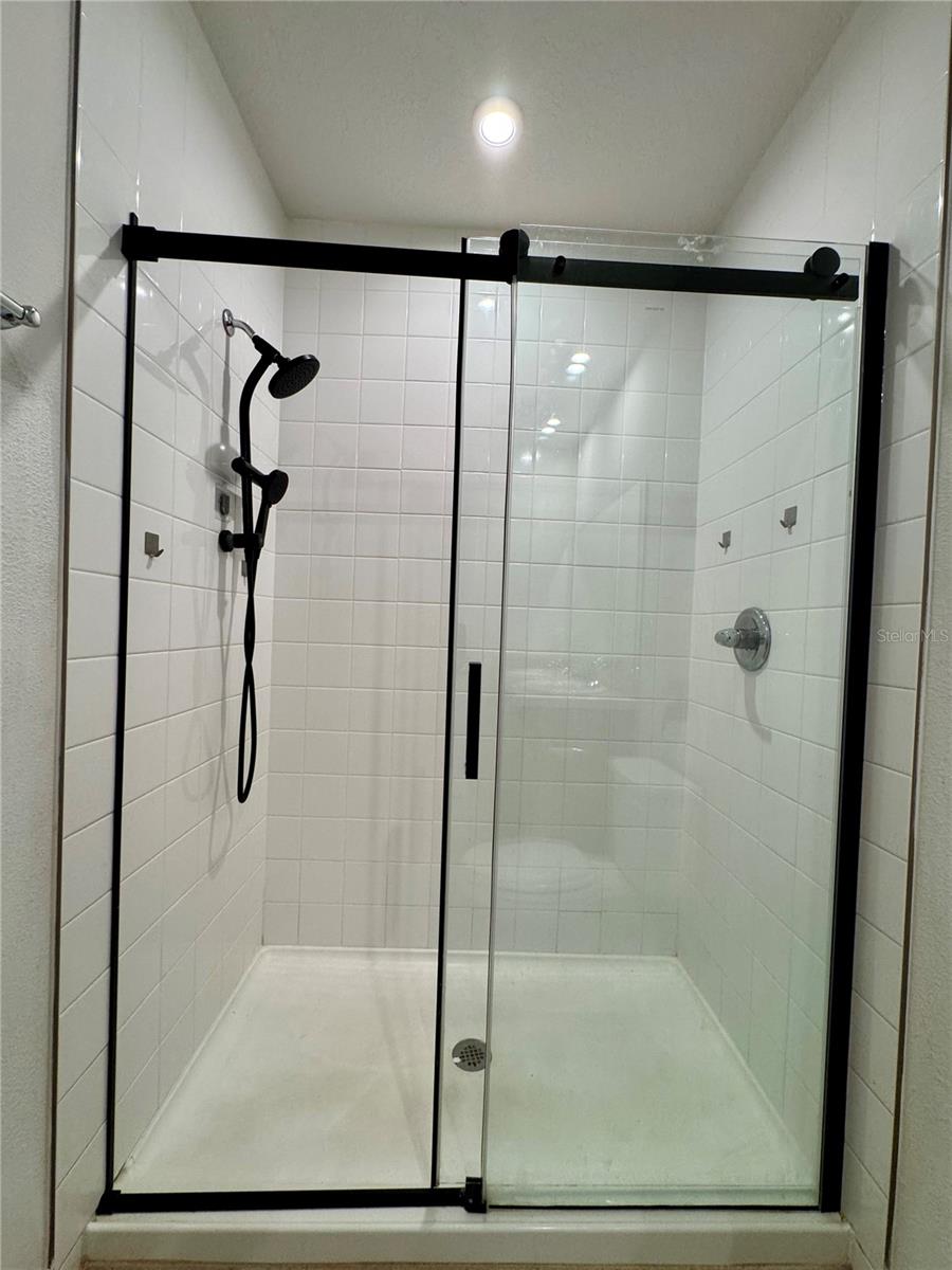 SOUTHERN XING - Residential Lease