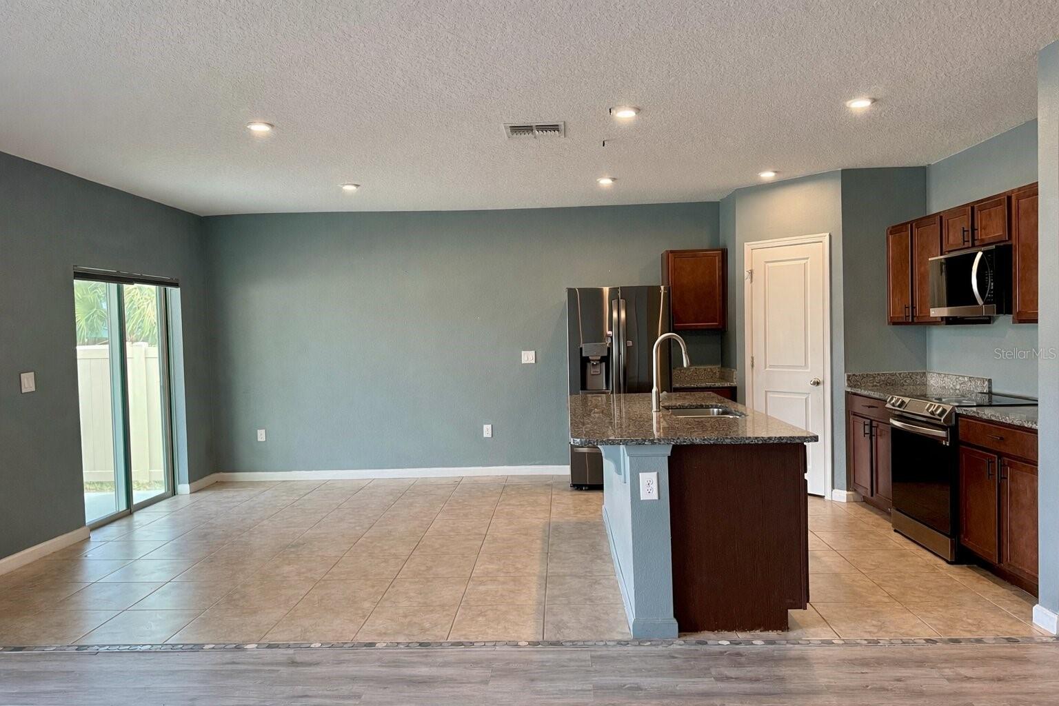 SOUTHERN XING - Residential Lease