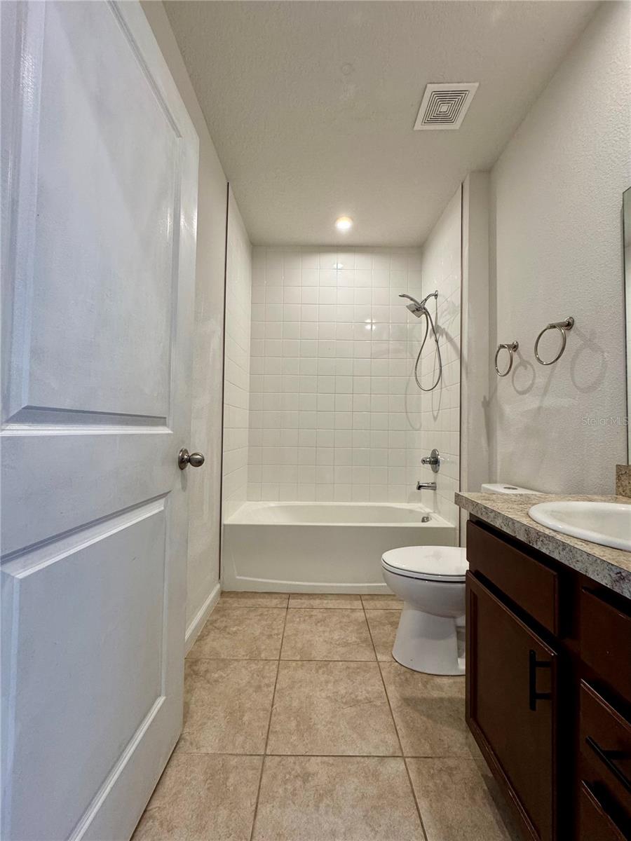 SOUTHERN XING - Residential Lease