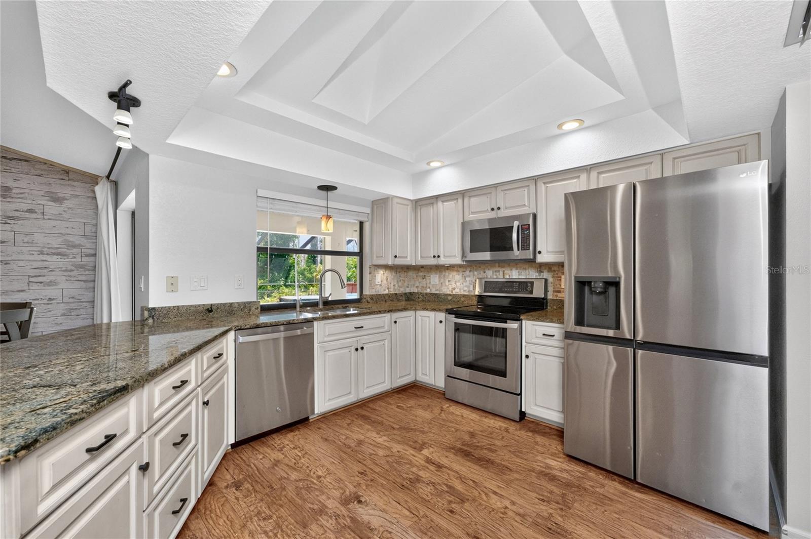1087 BAY HARBOR DRIVE