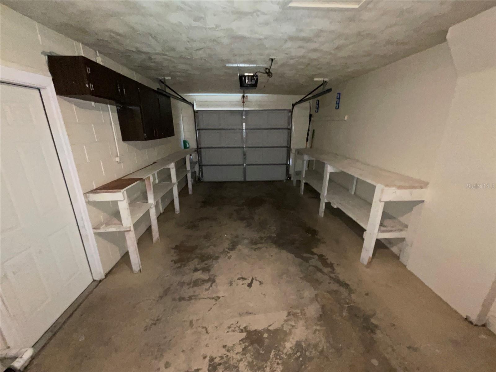 LA VILLA GARDENS - Residential Lease