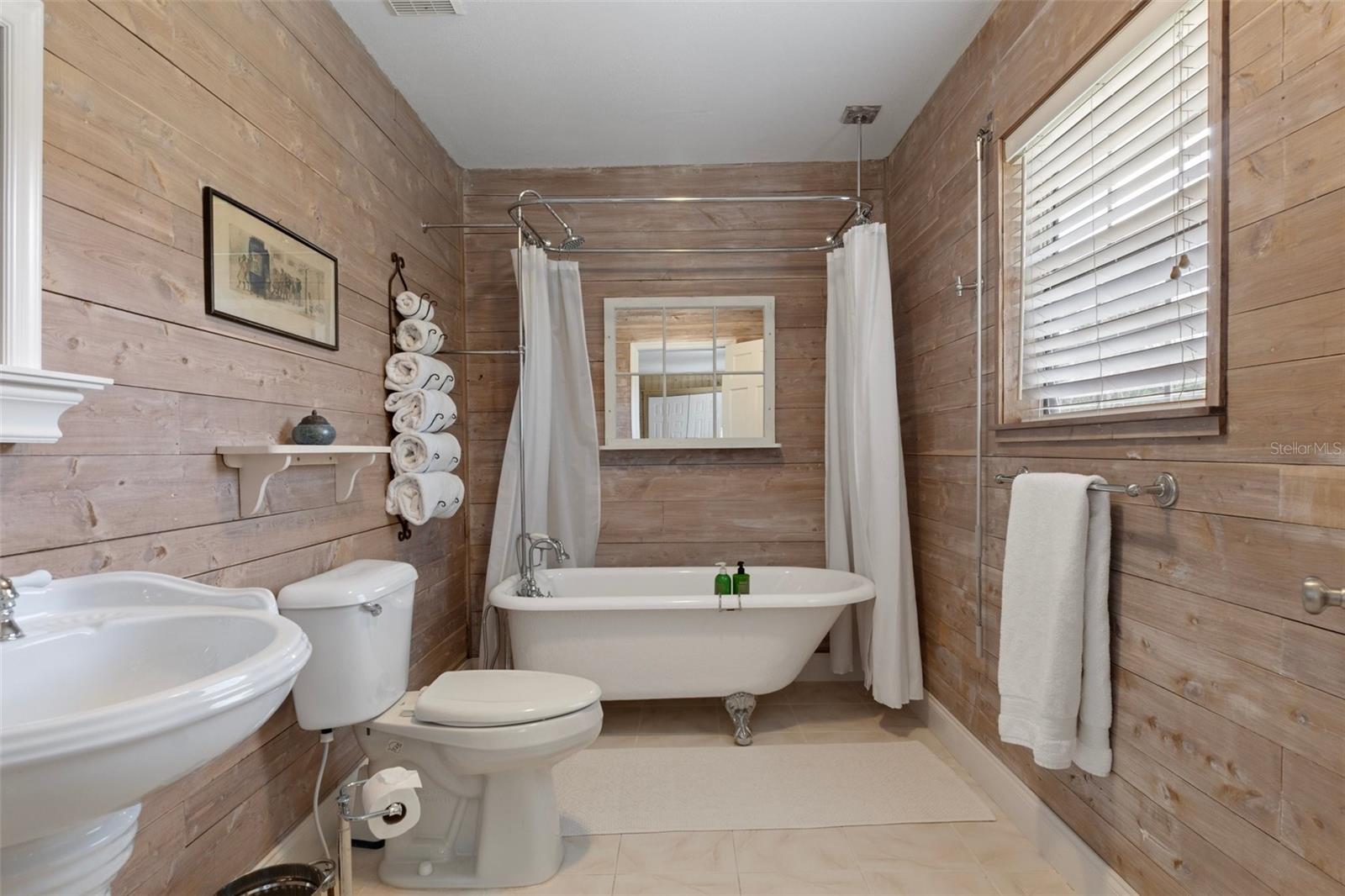 WOODWARD PARK - Residential