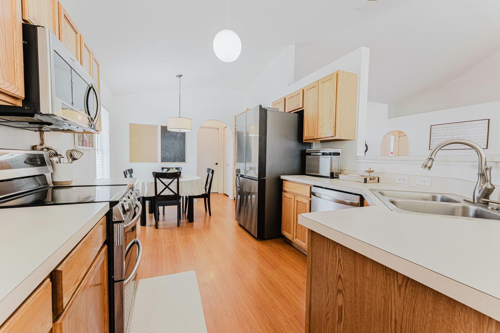 CORNER LAKE PH 03 A & B - Residential