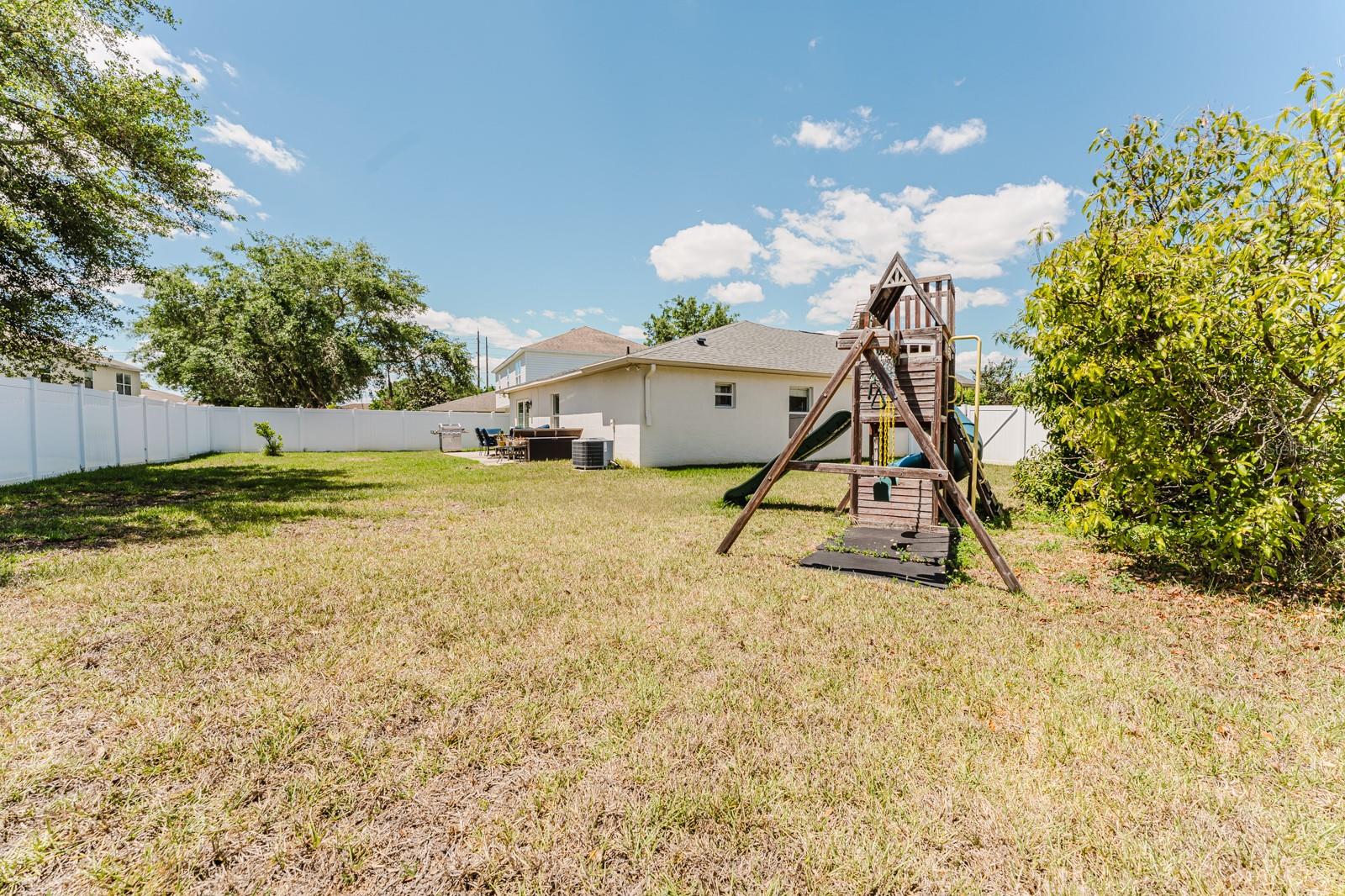 CORNER LAKE PH 03 A & B - Residential