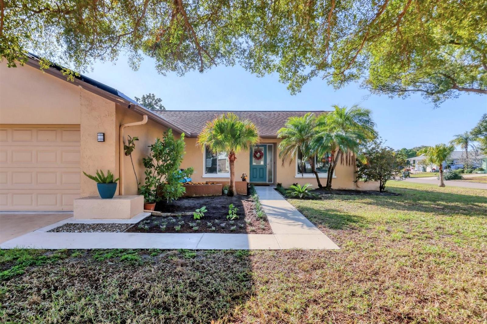 VILLAGE GREEN OF BRADENTON - Residential