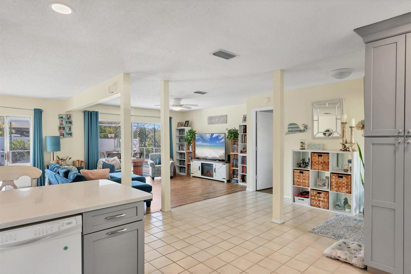 VILLAGE GREEN OF BRADENTON - Residential