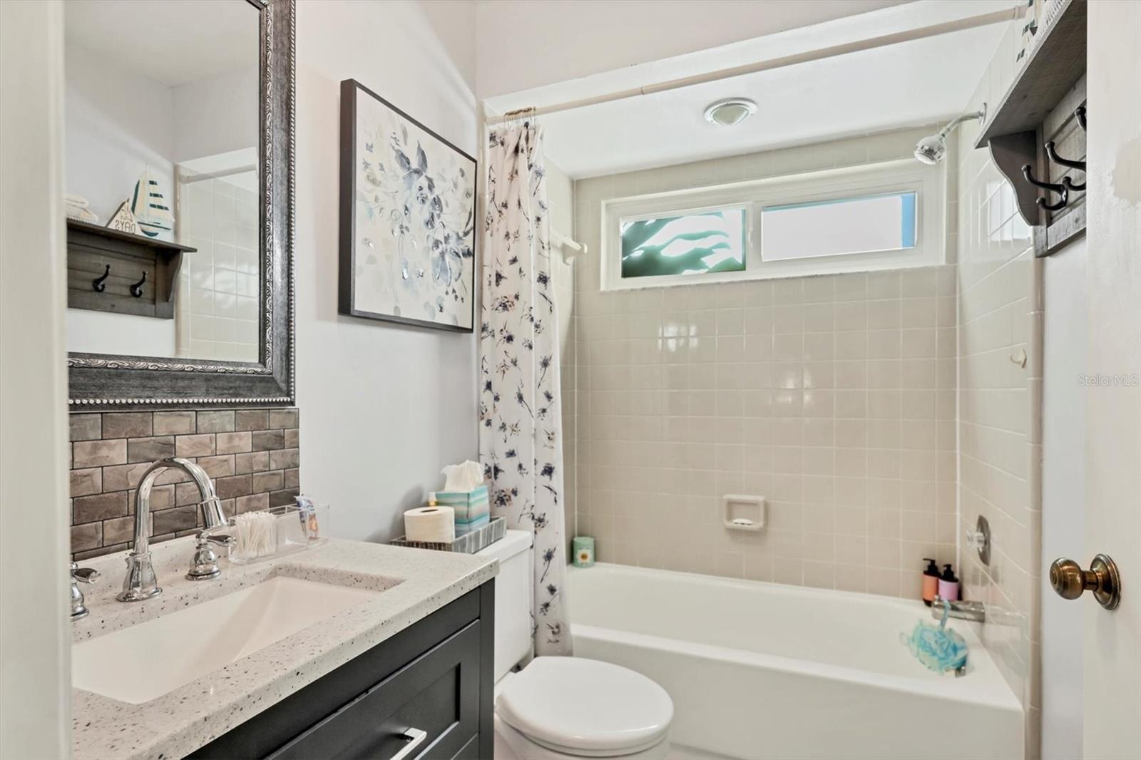 VILLAGE GREEN OF BRADENTON - Residential