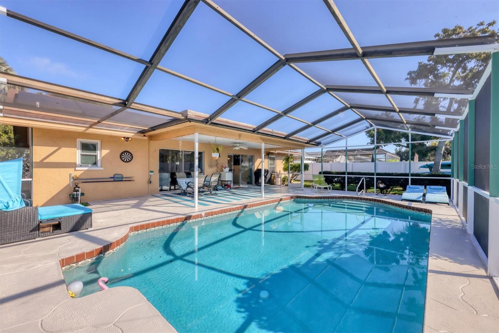 VILLAGE GREEN OF BRADENTON - Residential