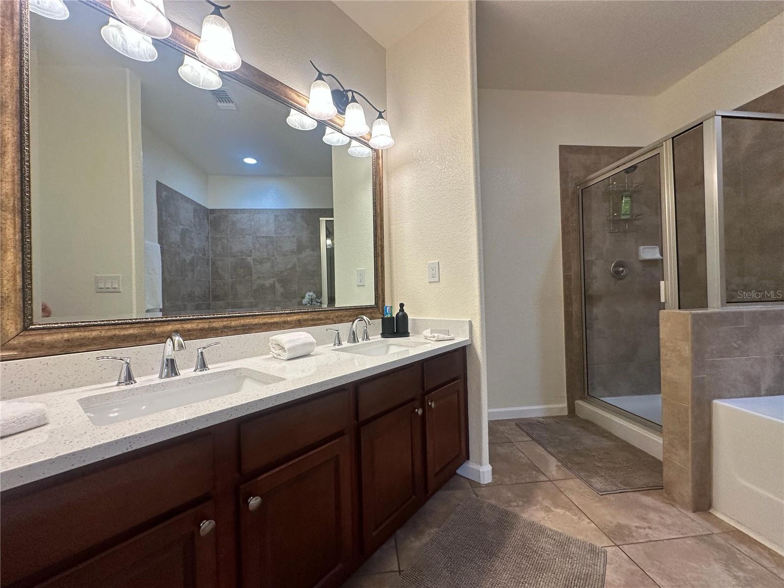 BELLA PIAZZA - Residential