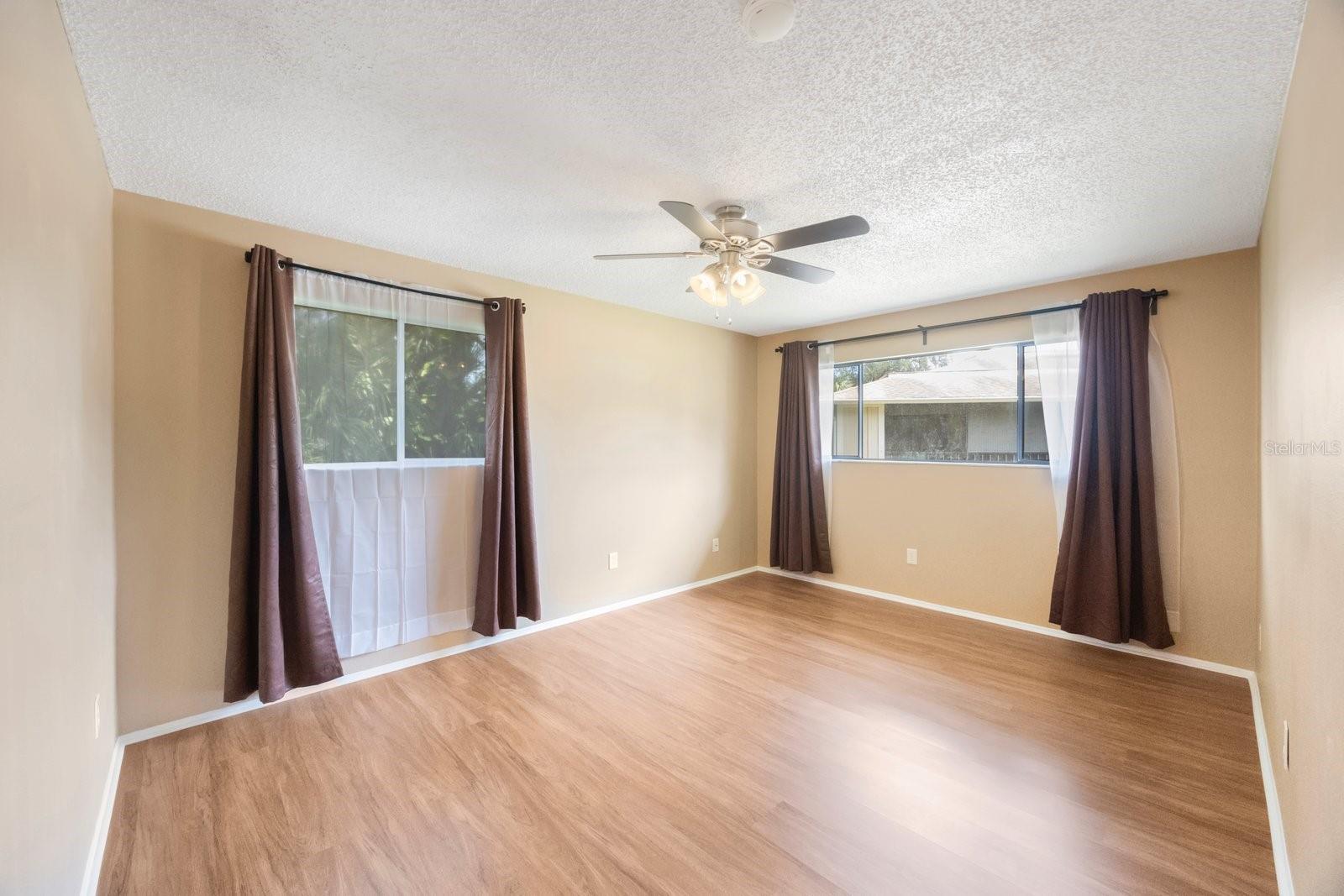 RAINTREE VILLAGE CONDO N - Residential