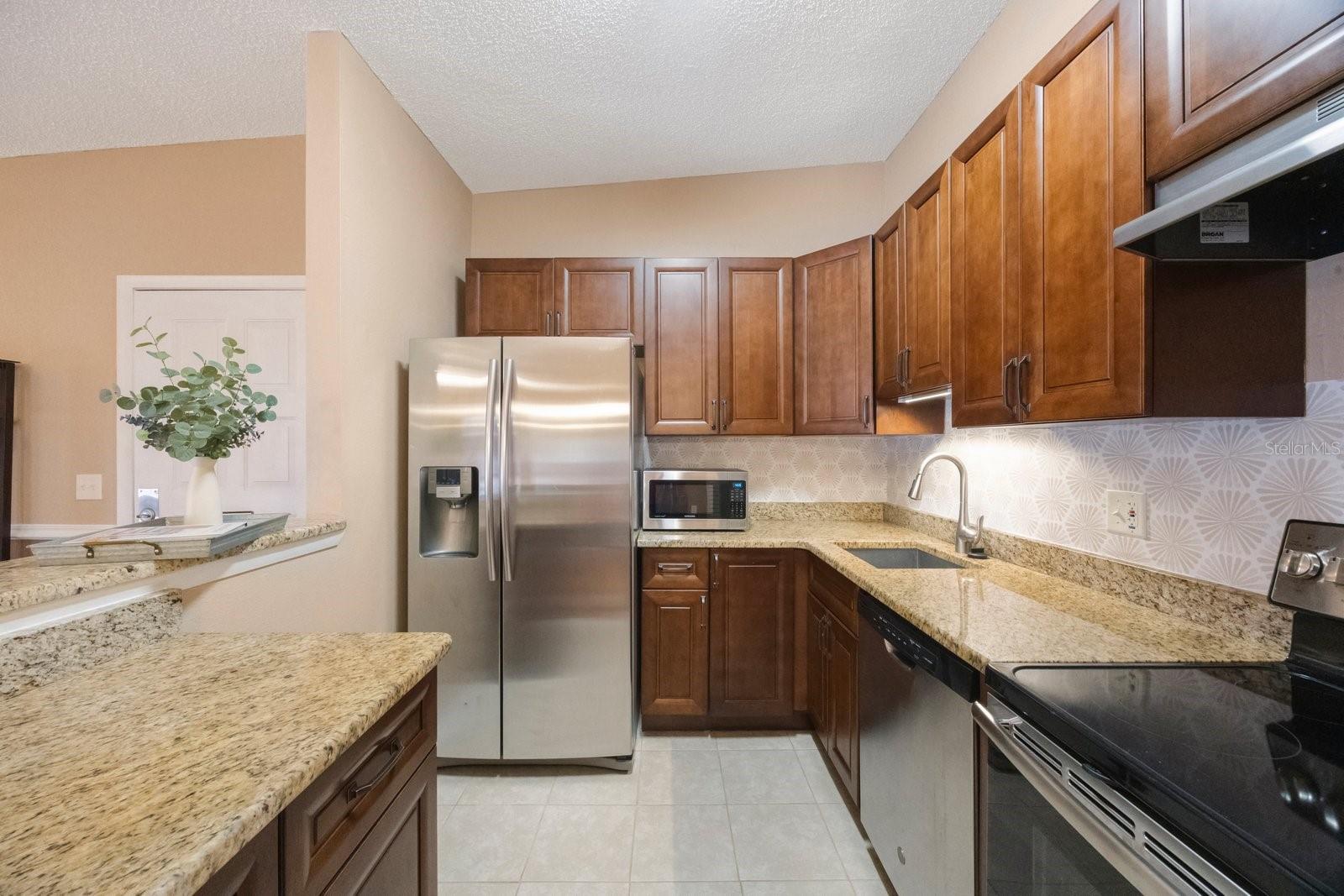 RAINTREE VILLAGE CONDO N - Residential