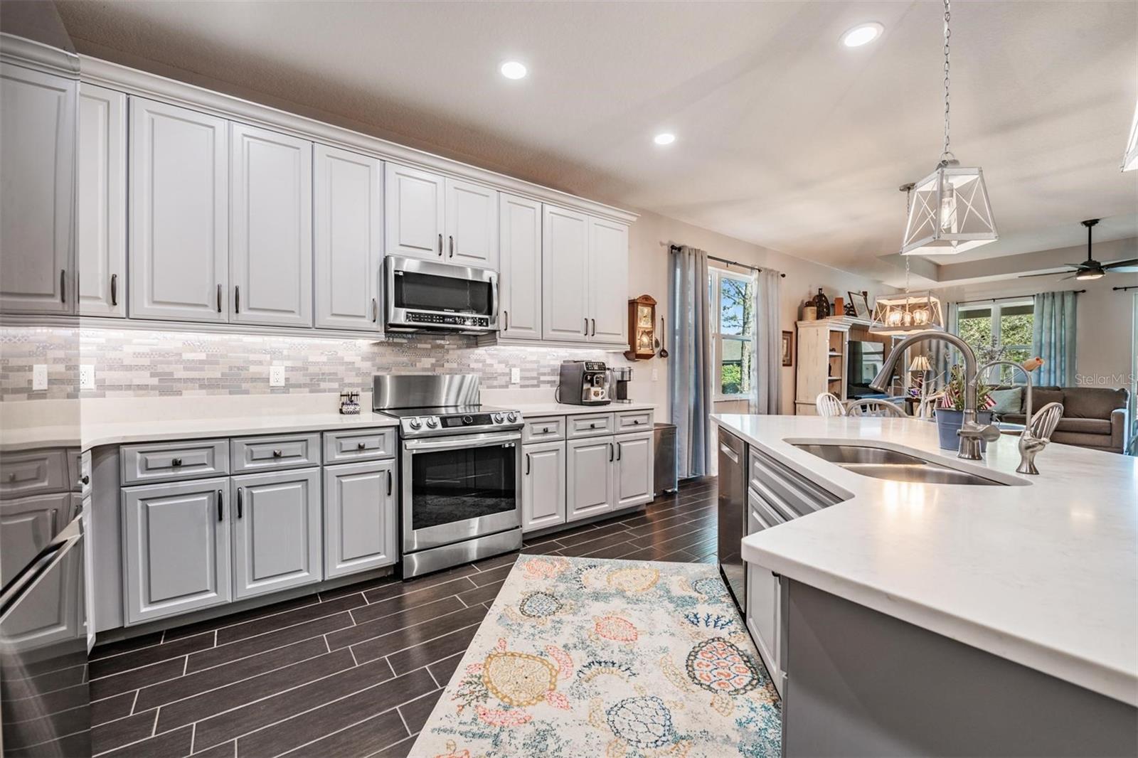 3920 NIGHT STAR TRAIL