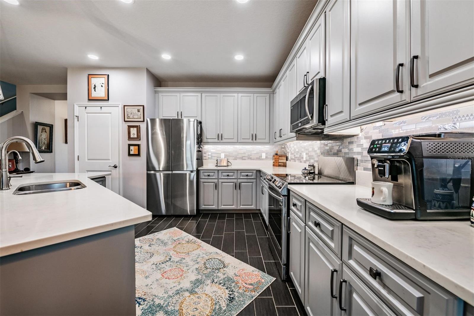 3920 NIGHT STAR TRAIL