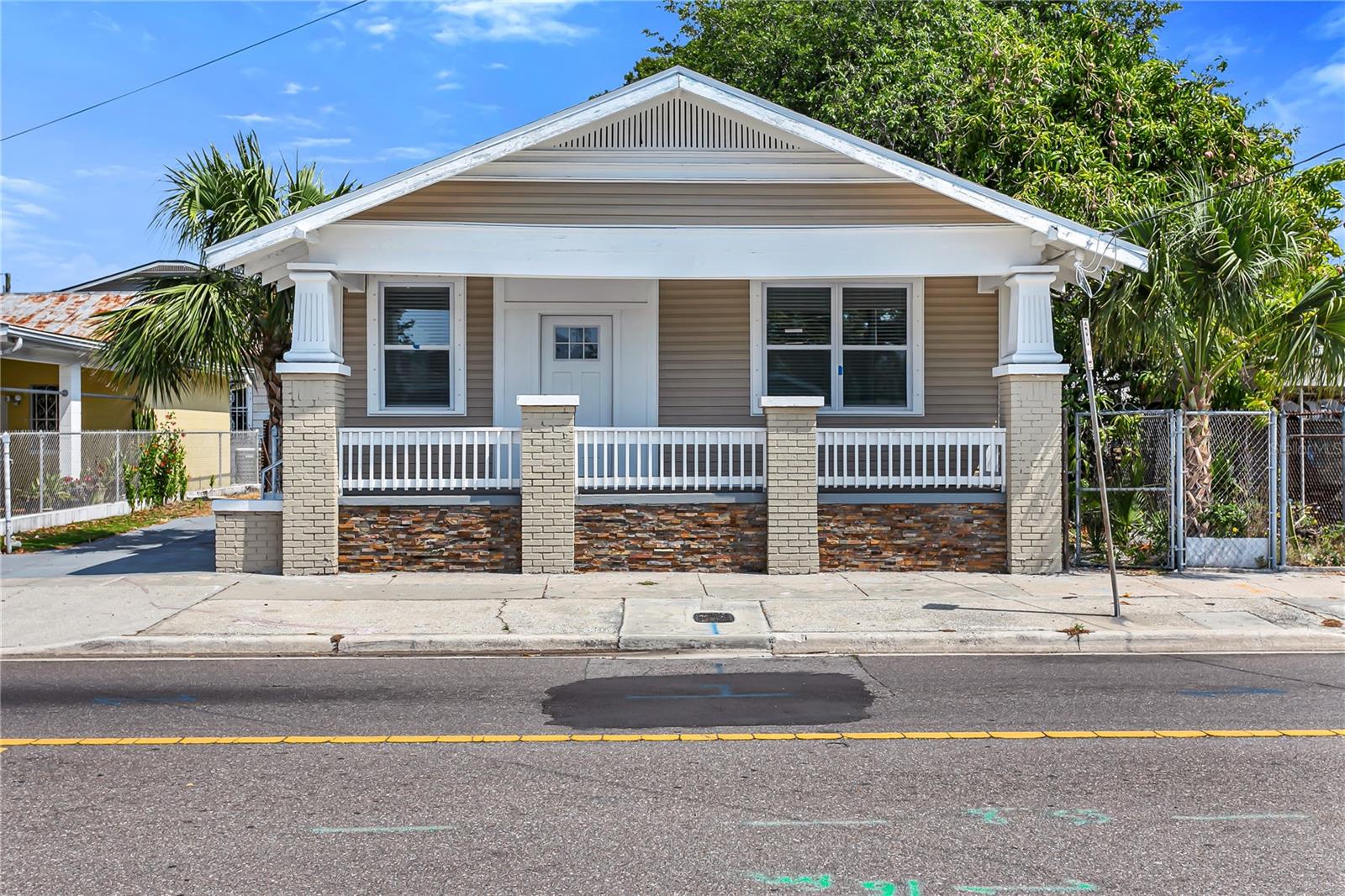 LA CARBAYERA - Residential