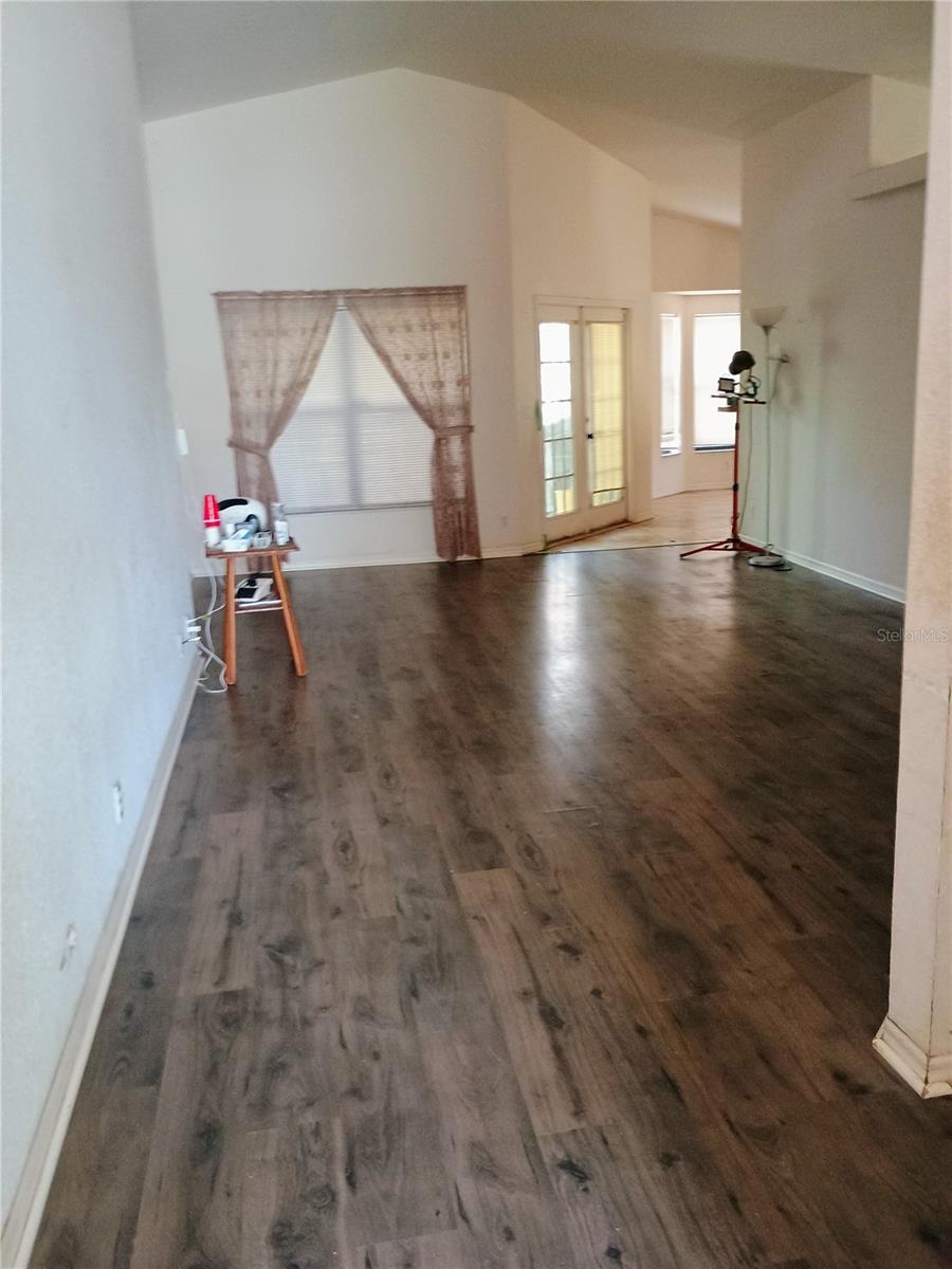 8977 LAKE DRIVE