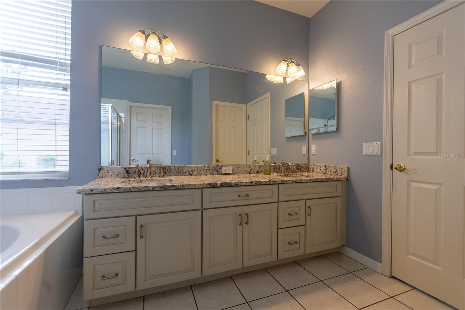 WYNDHAM LAKES PH 04 - Residential