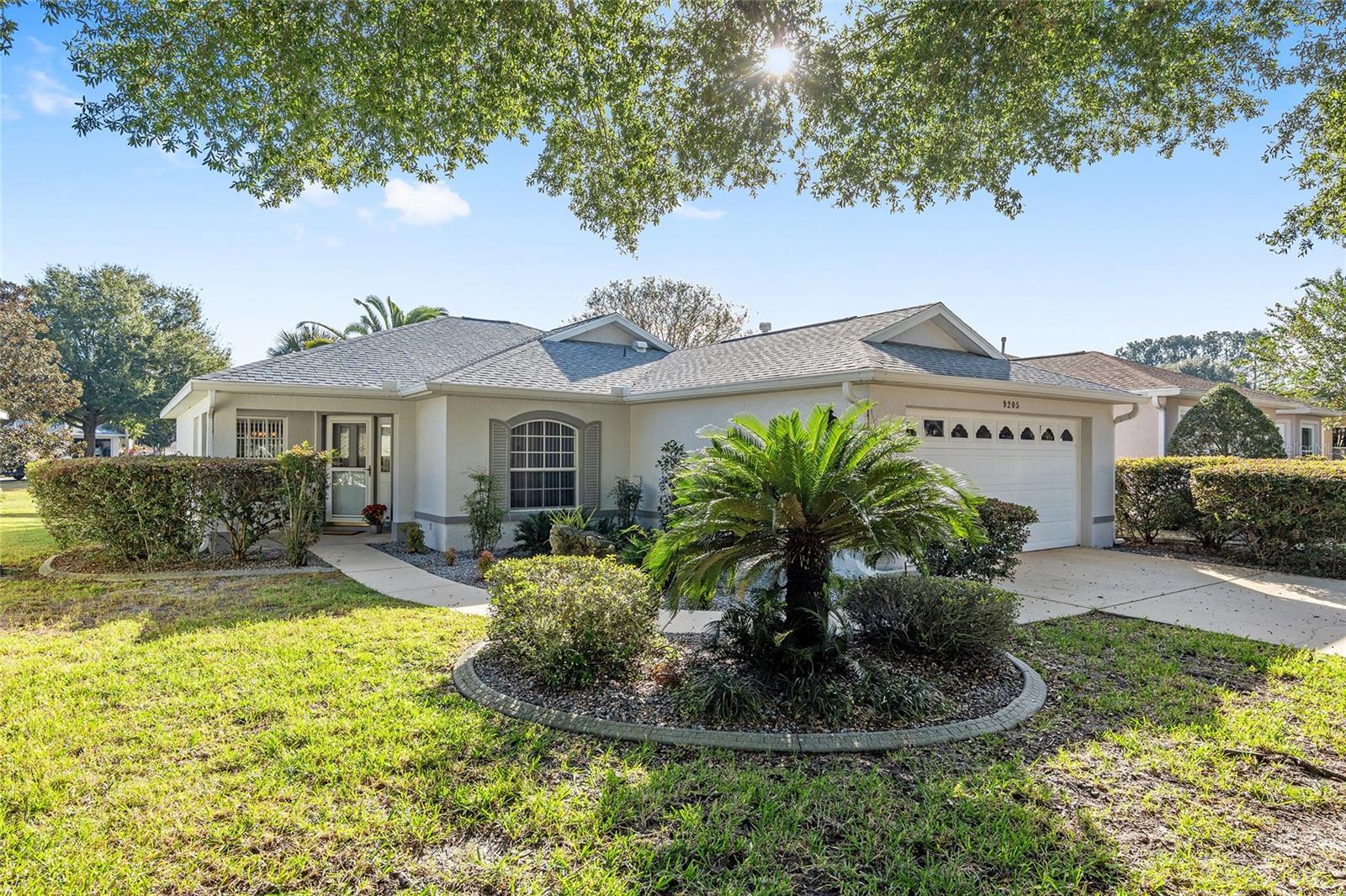 ON TOP OF THE WORLD - Residential