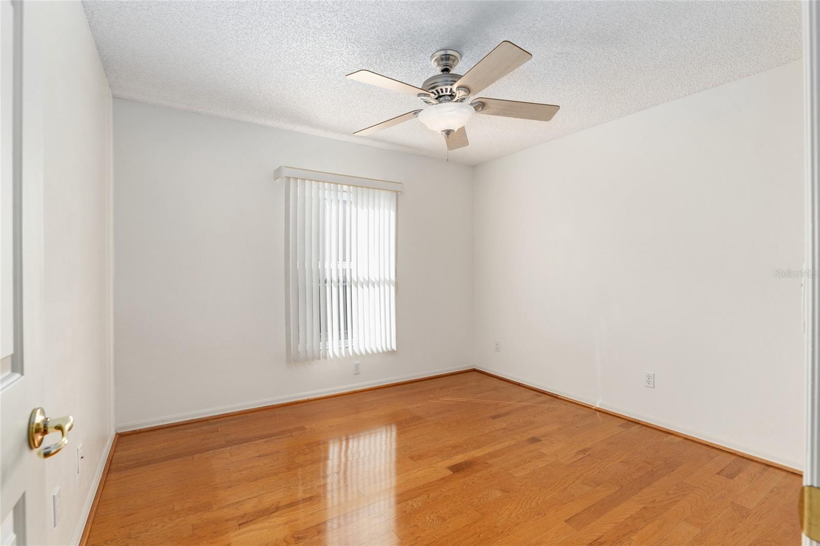 ON TOP OF THE WORLD - Residential