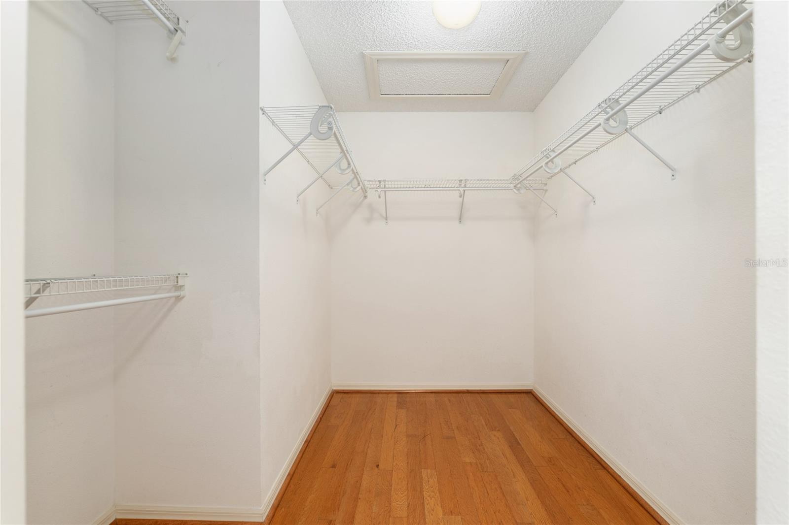 ON TOP OF THE WORLD - Residential